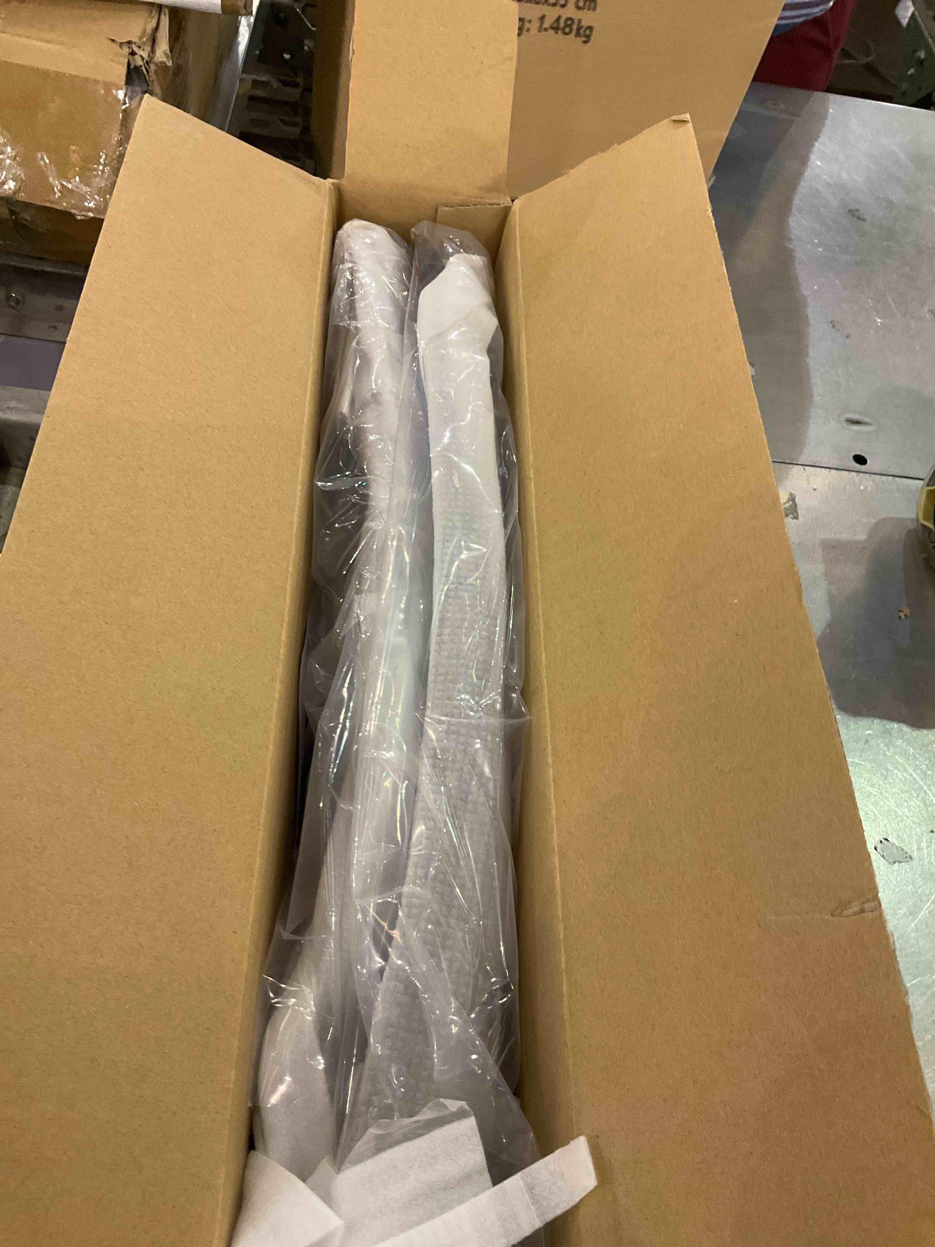 https://s3.amazonaws.com/lotting-images-prod/BargainHunt/EXS01024449_1707921517304.jpeg