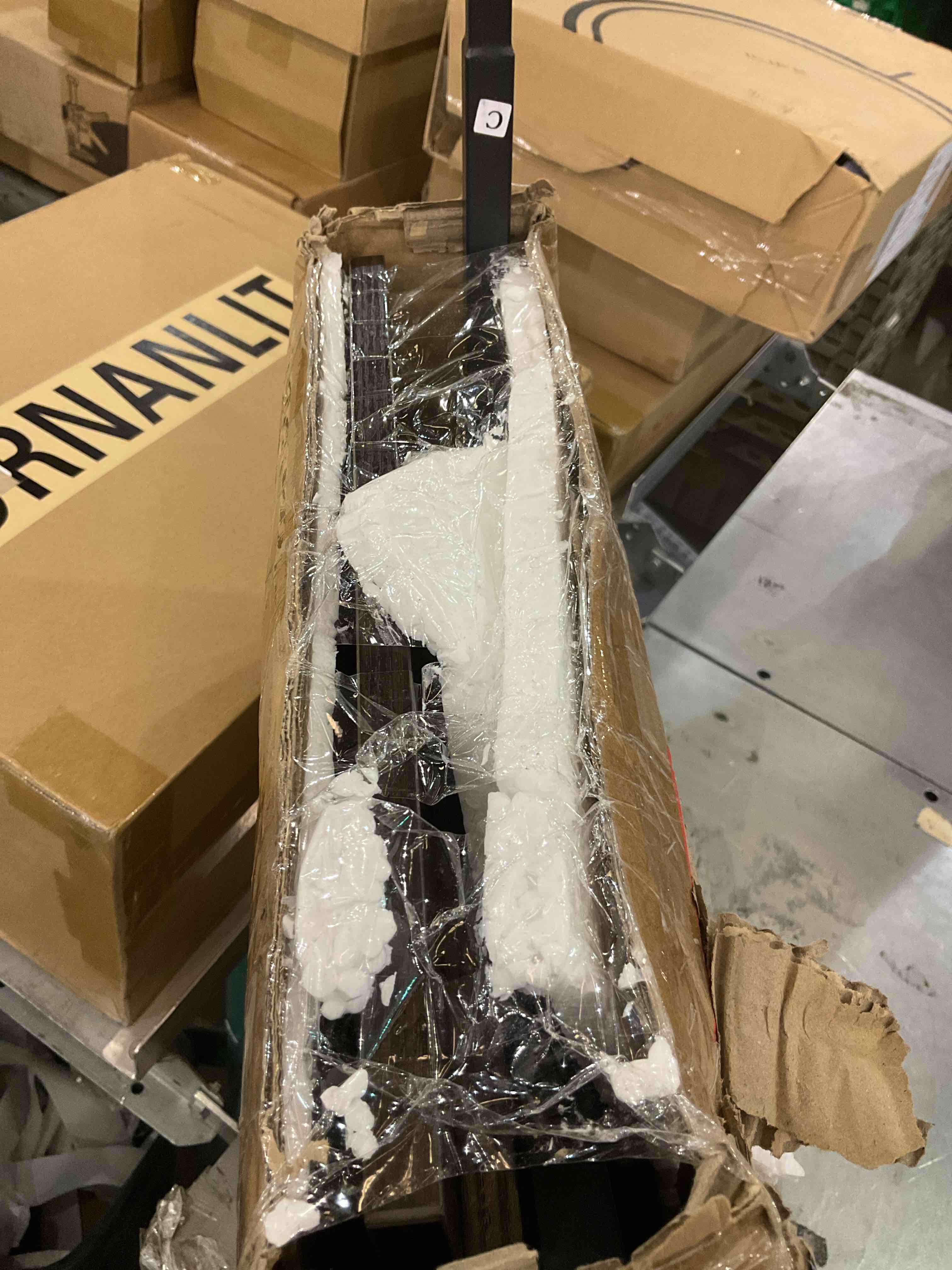 https://s3.amazonaws.com/lotting-images-prod/BargainHunt/EXS01024462_1707923257724.jpeg