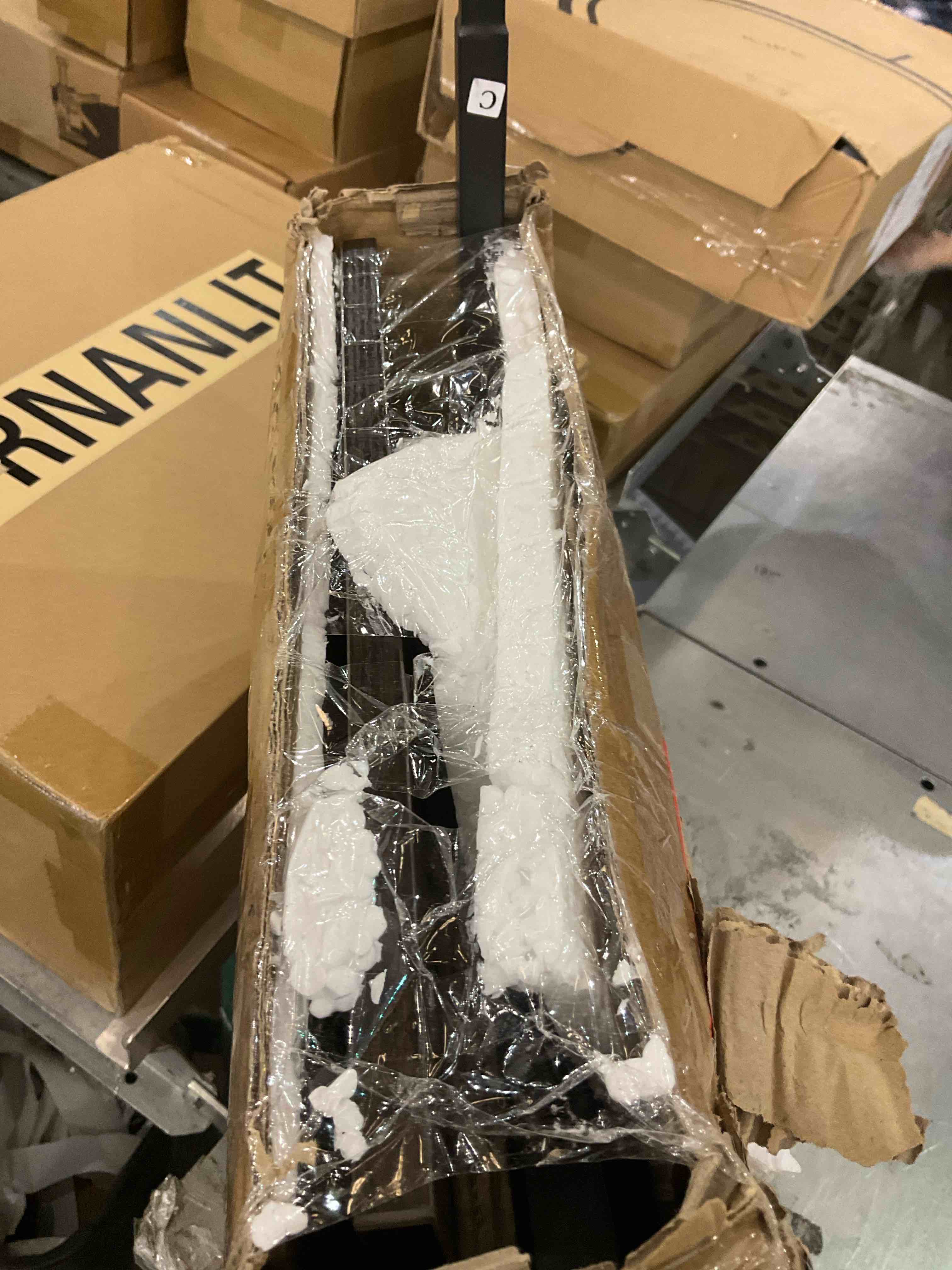 https://s3.amazonaws.com/lotting-images-prod/BargainHunt/EXS01024462_1707923258585.jpeg