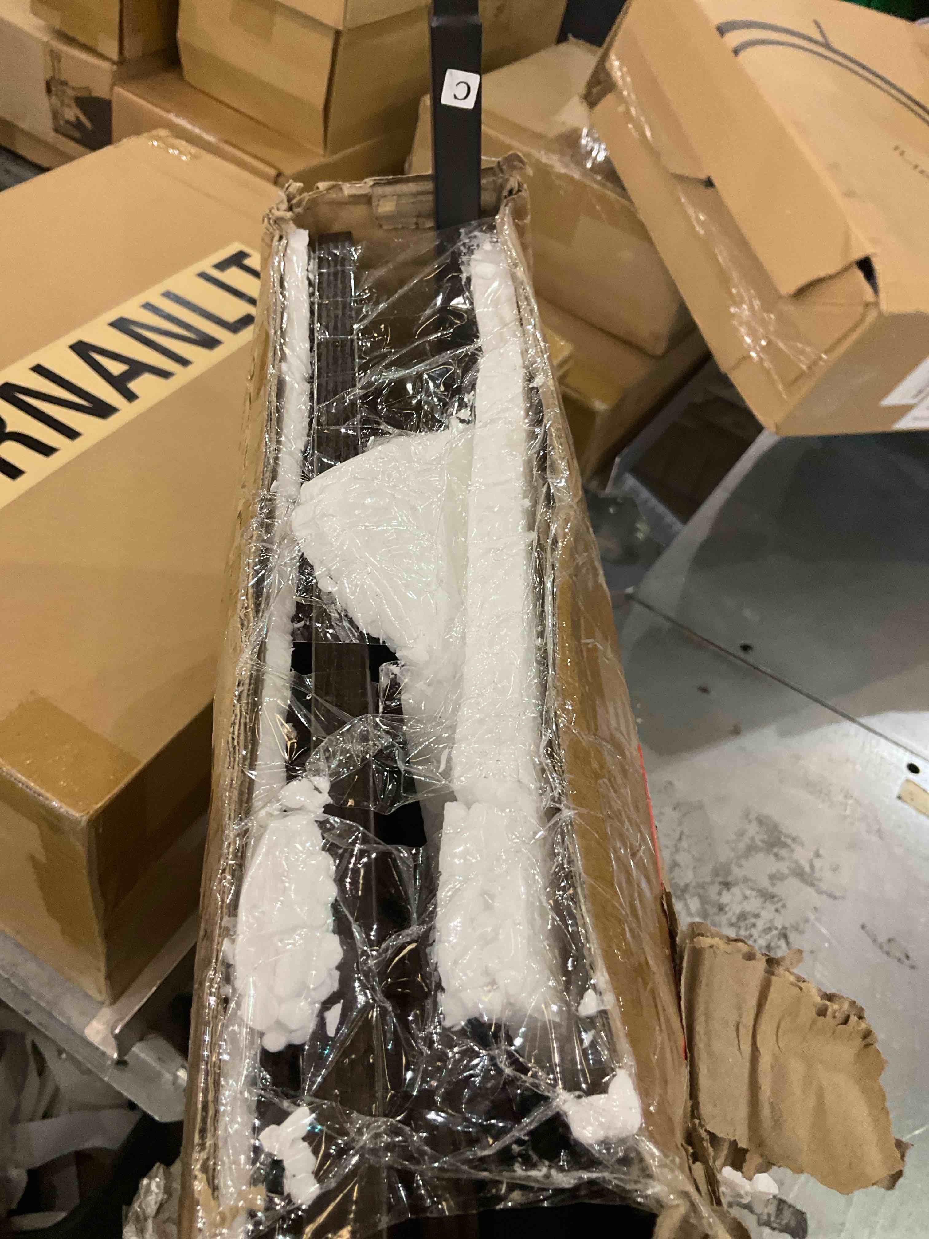 https://s3.amazonaws.com/lotting-images-prod/BargainHunt/EXS01024462_1707923260000.jpeg