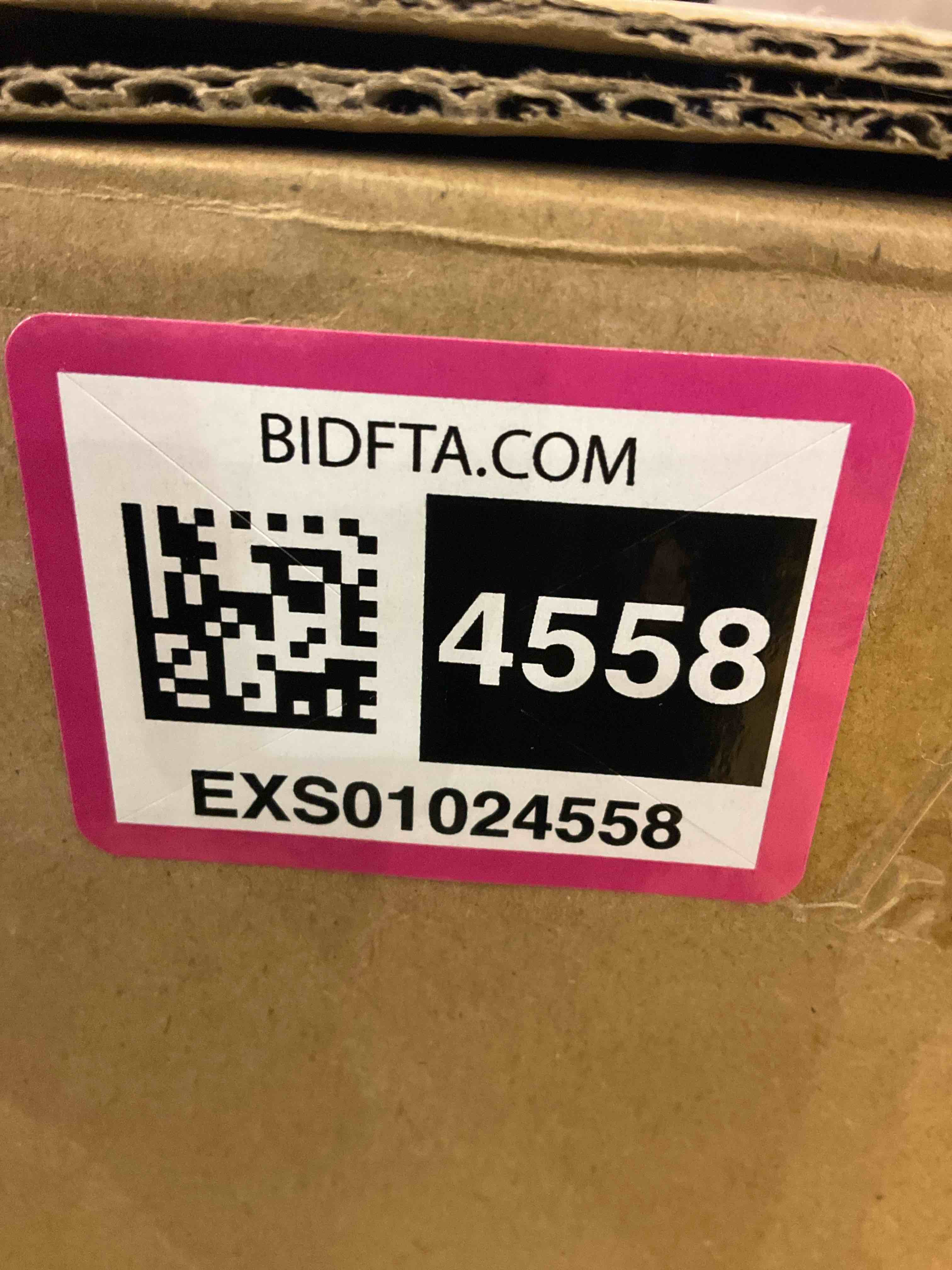 https://s3.amazonaws.com/lotting-images-prod/BargainHunt/EXS01024558_1707408514054.jpeg