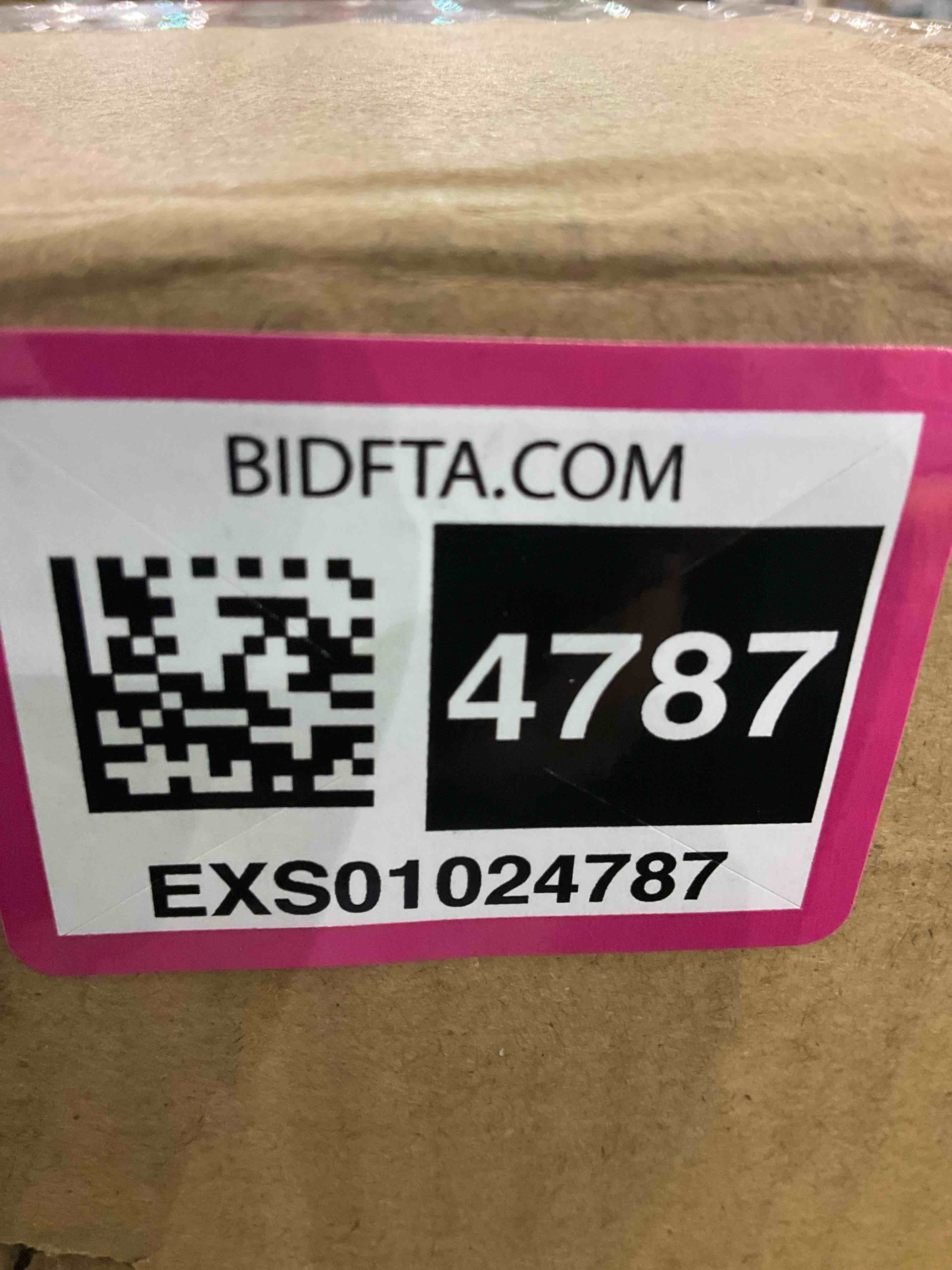 https://s3.amazonaws.com/lotting-images-prod/BargainHunt/EXS01024787_1707756768898.jpeg