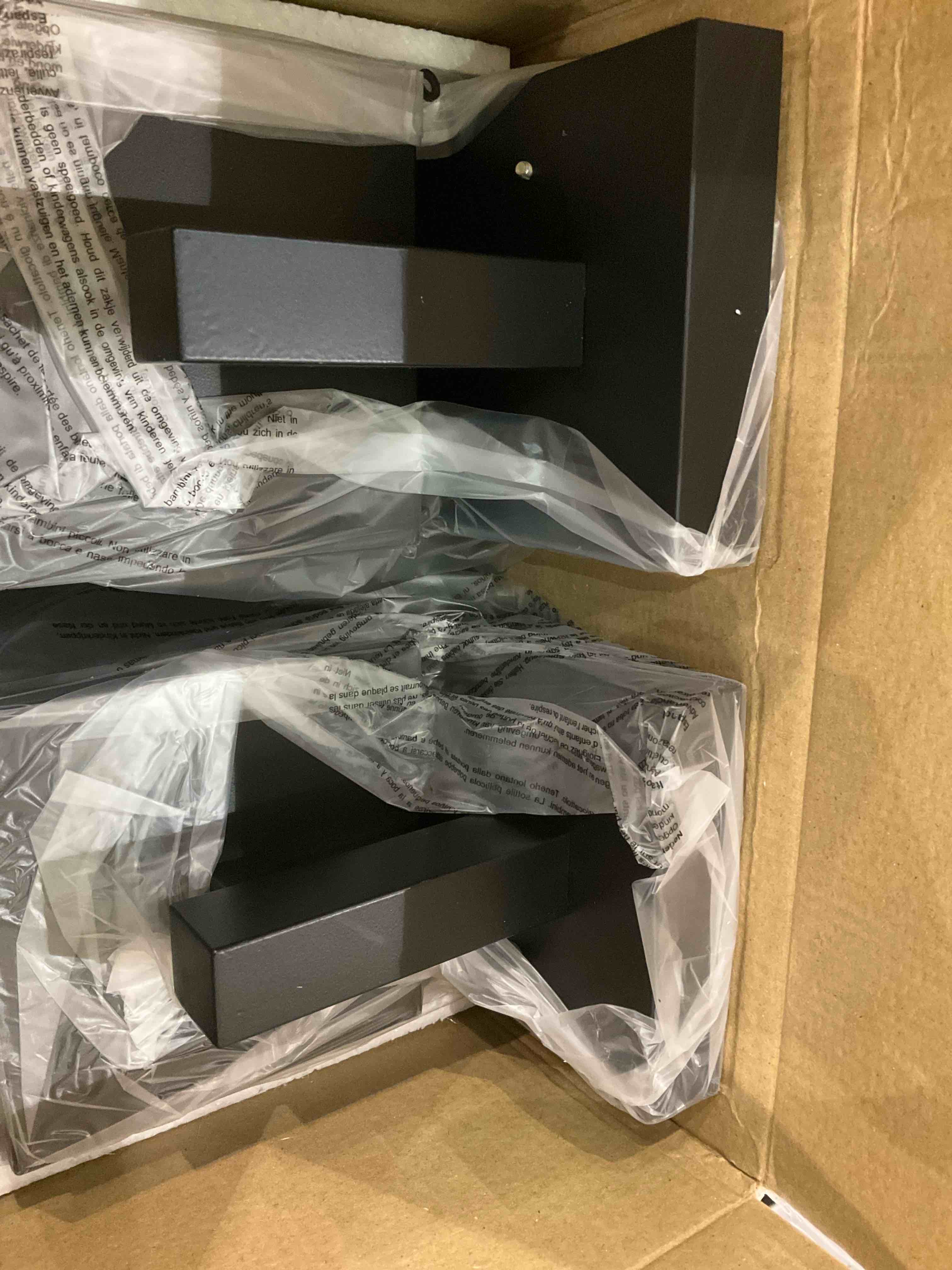 https://s3.amazonaws.com/lotting-images-prod/BargainHunt/EXS01024835_1707827745214.jpeg
