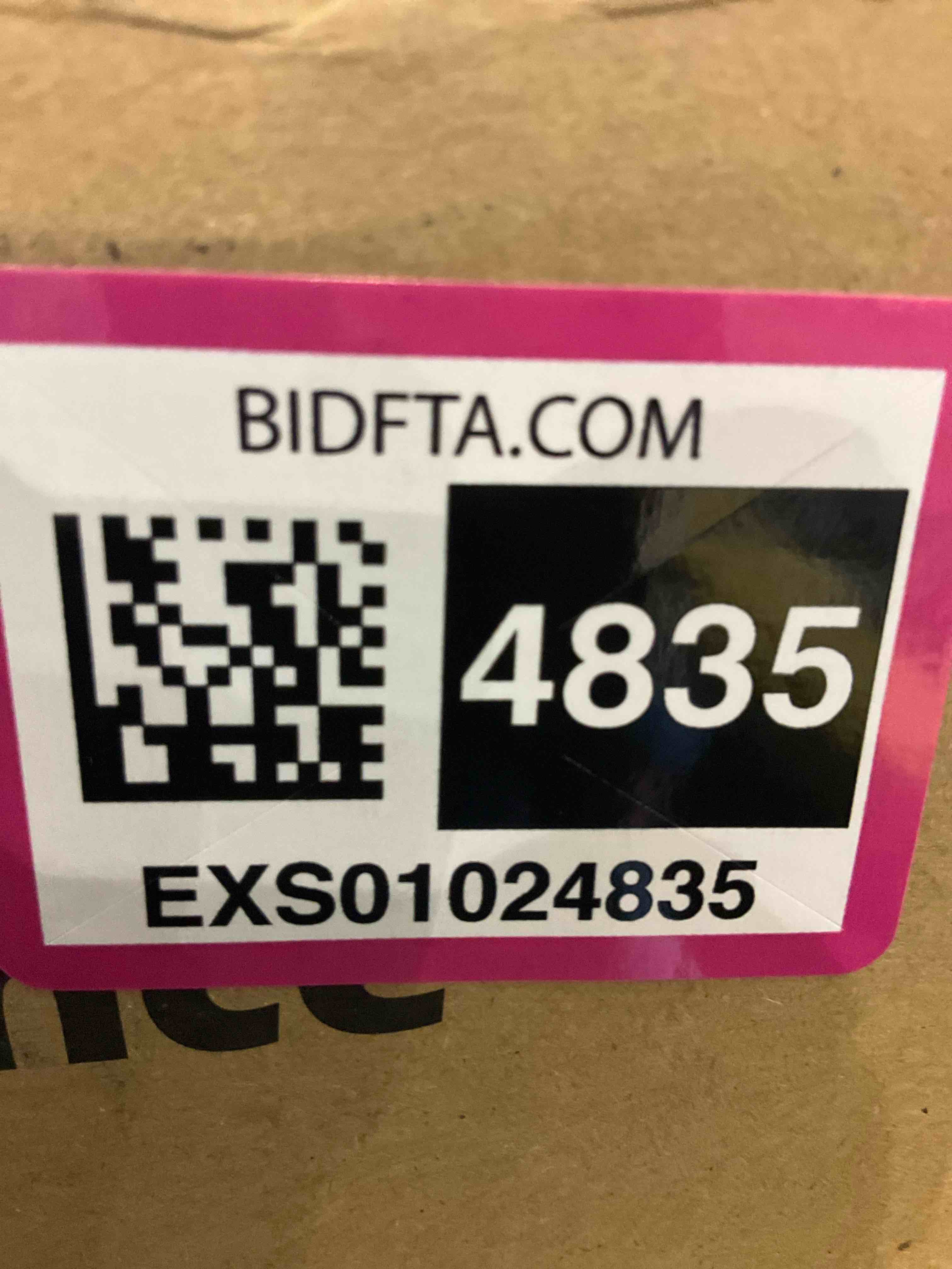 https://s3.amazonaws.com/lotting-images-prod/BargainHunt/EXS01024835_1707827775291.jpeg