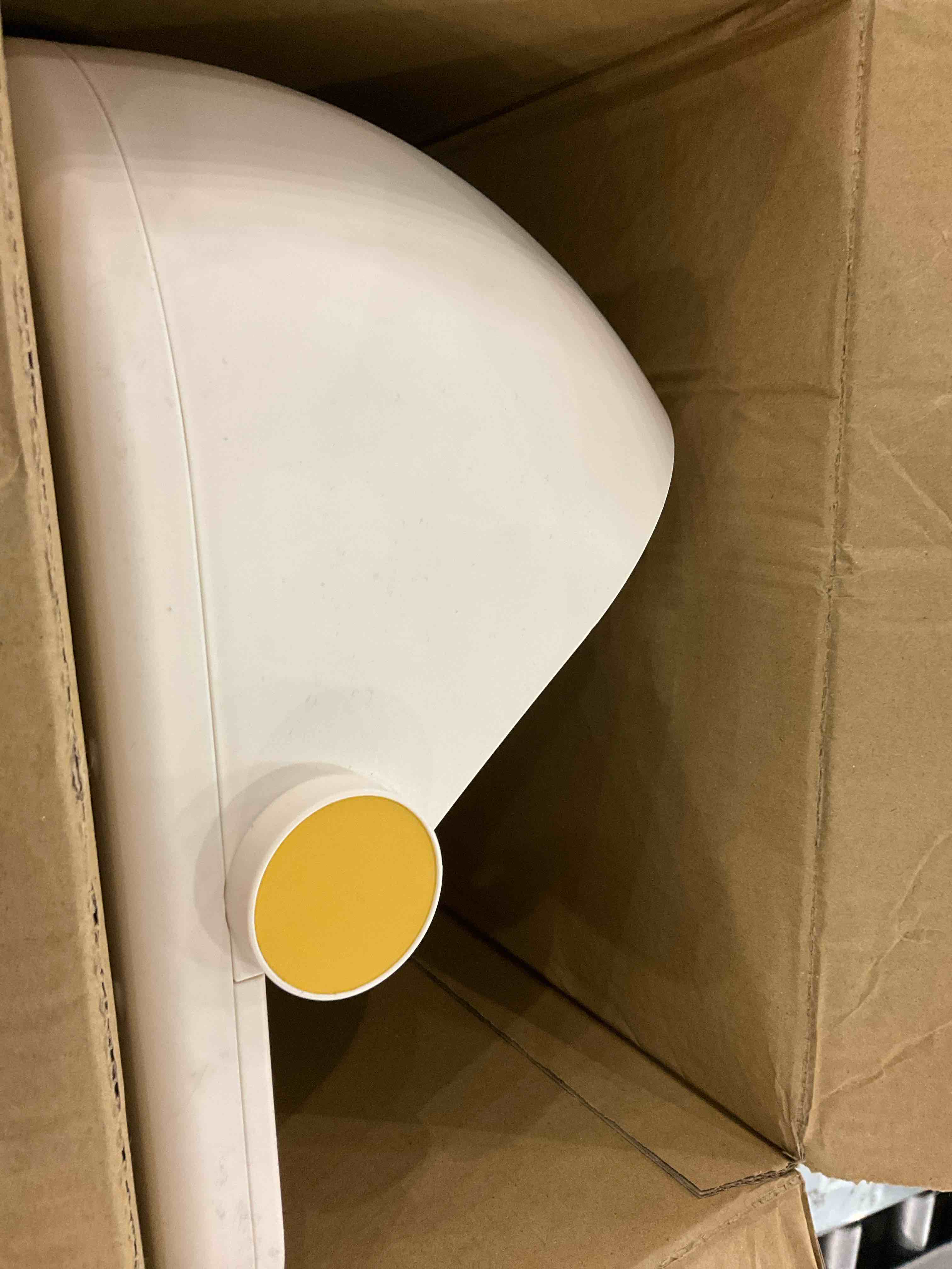 https://s3.amazonaws.com/lotting-images-prod/BargainHunt/EXS01024836_1707827859083.jpeg