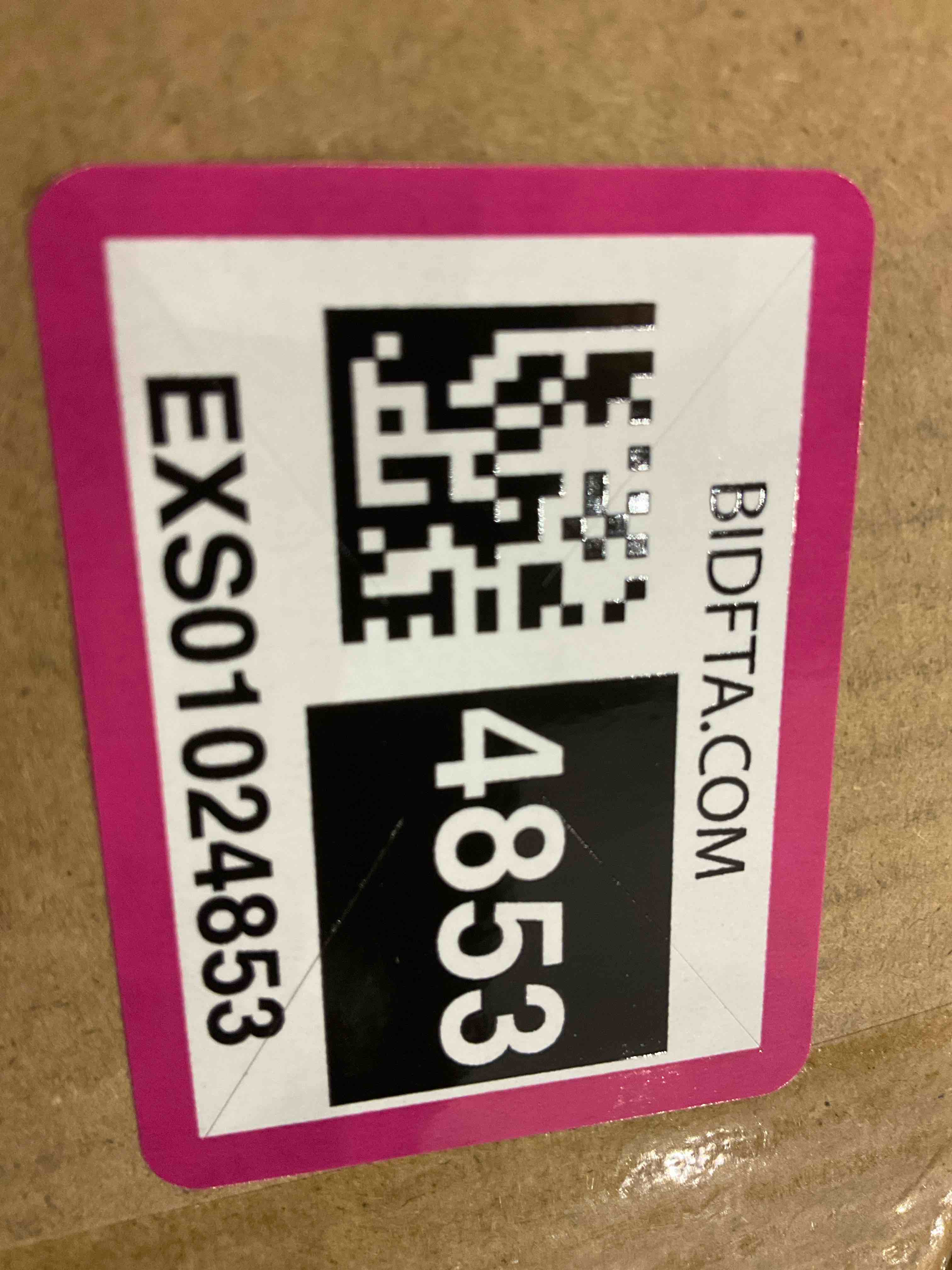 https://s3.amazonaws.com/lotting-images-prod/BargainHunt/EXS01024853_1707830129303.jpeg