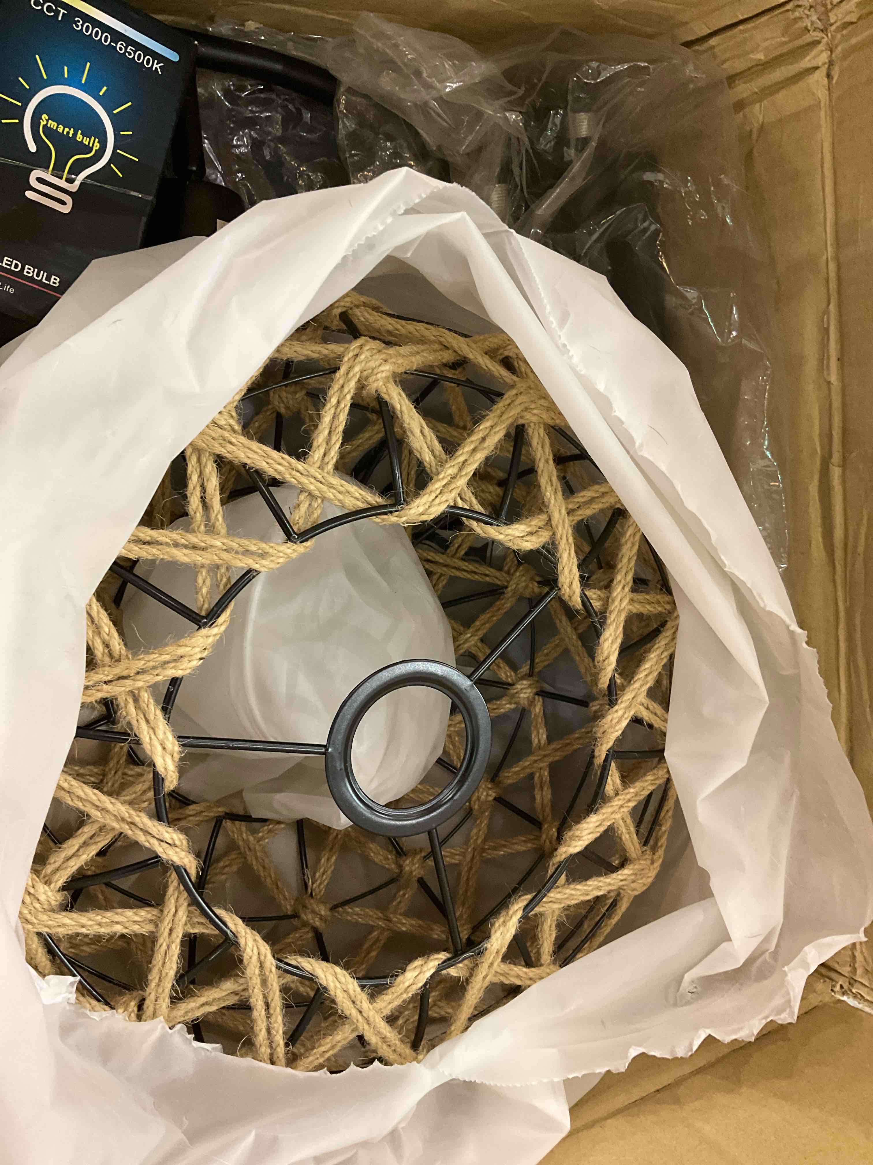 https://s3.amazonaws.com/lotting-images-prod/BargainHunt/EXS01024924_1707923390442.jpeg