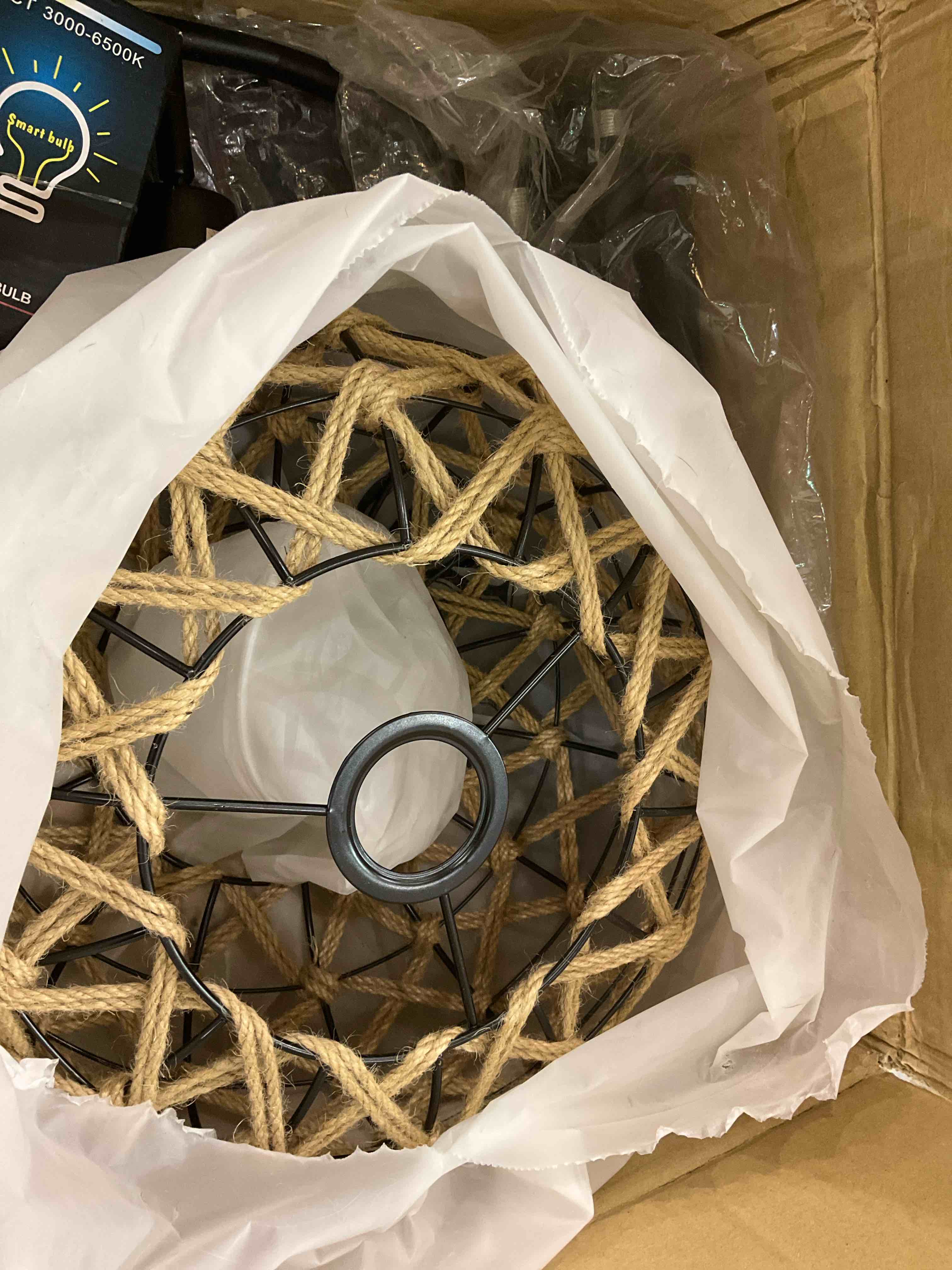 https://s3.amazonaws.com/lotting-images-prod/BargainHunt/EXS01024924_1707923391676.jpeg
