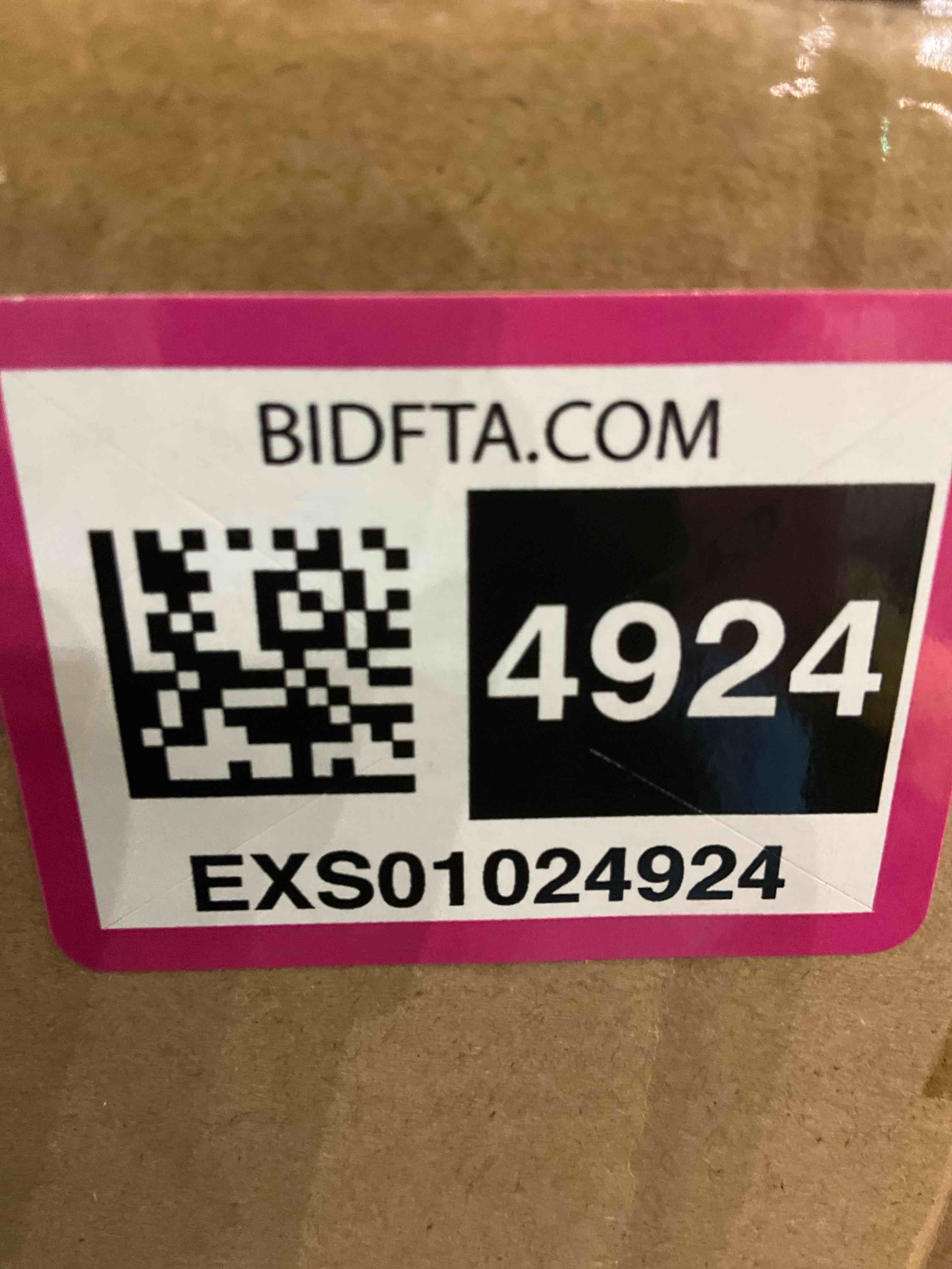 https://s3.amazonaws.com/lotting-images-prod/BargainHunt/EXS01024924_1707923416407.jpeg