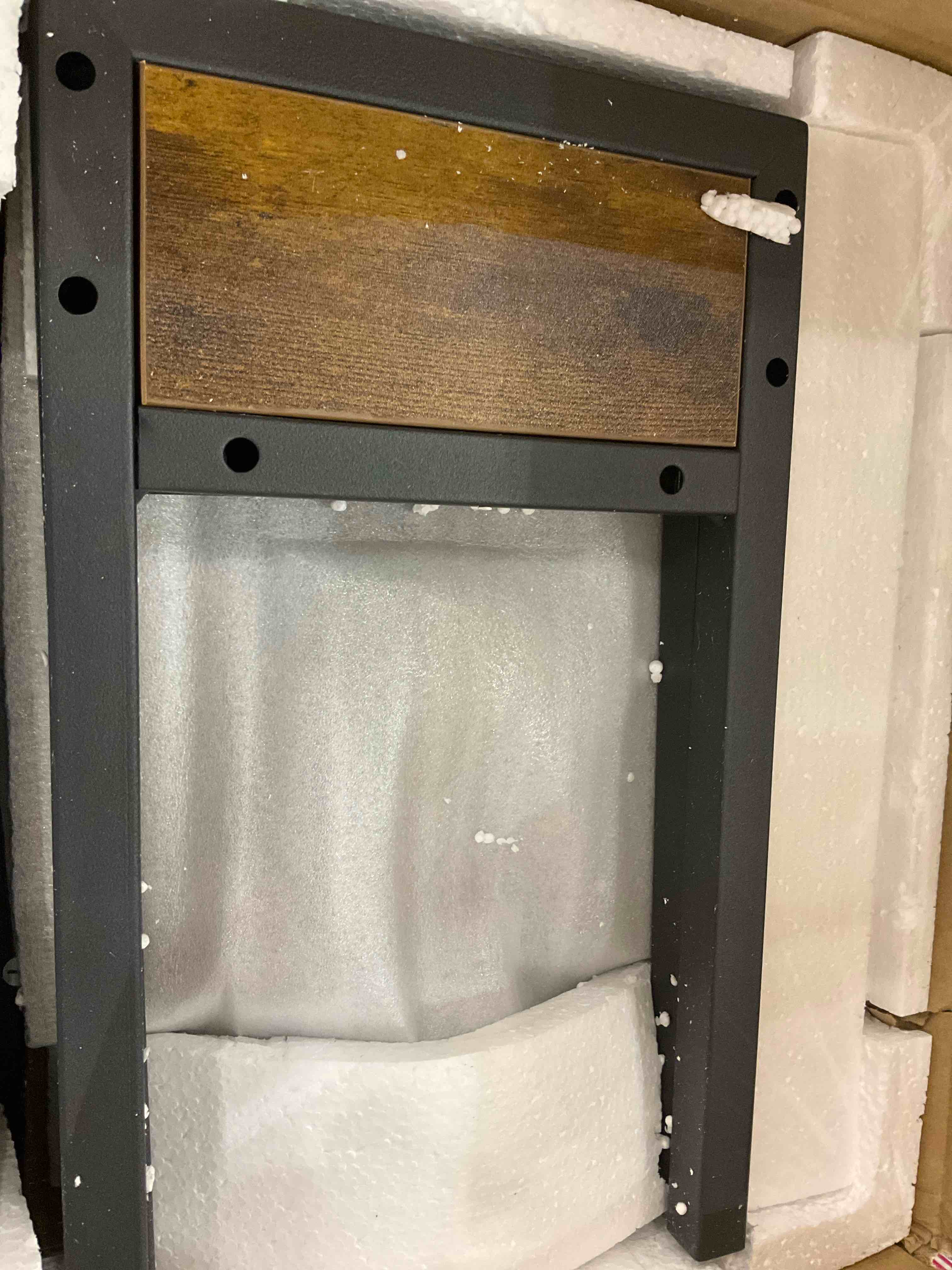 https://s3.amazonaws.com/lotting-images-prod/BargainHunt/EXS01024933_1707925474097.jpeg