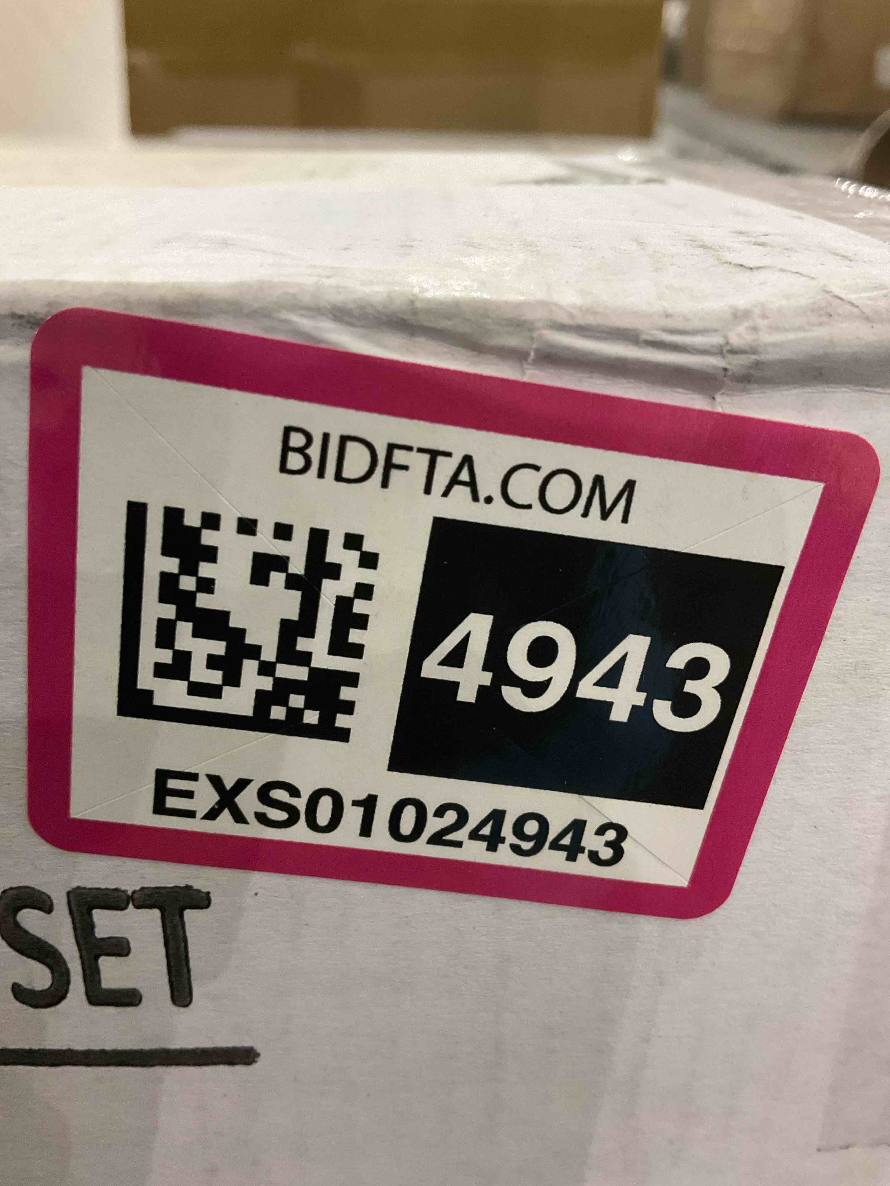 https://s3.amazonaws.com/lotting-images-prod/BargainHunt/EXS01024943_1707927301741.jpeg