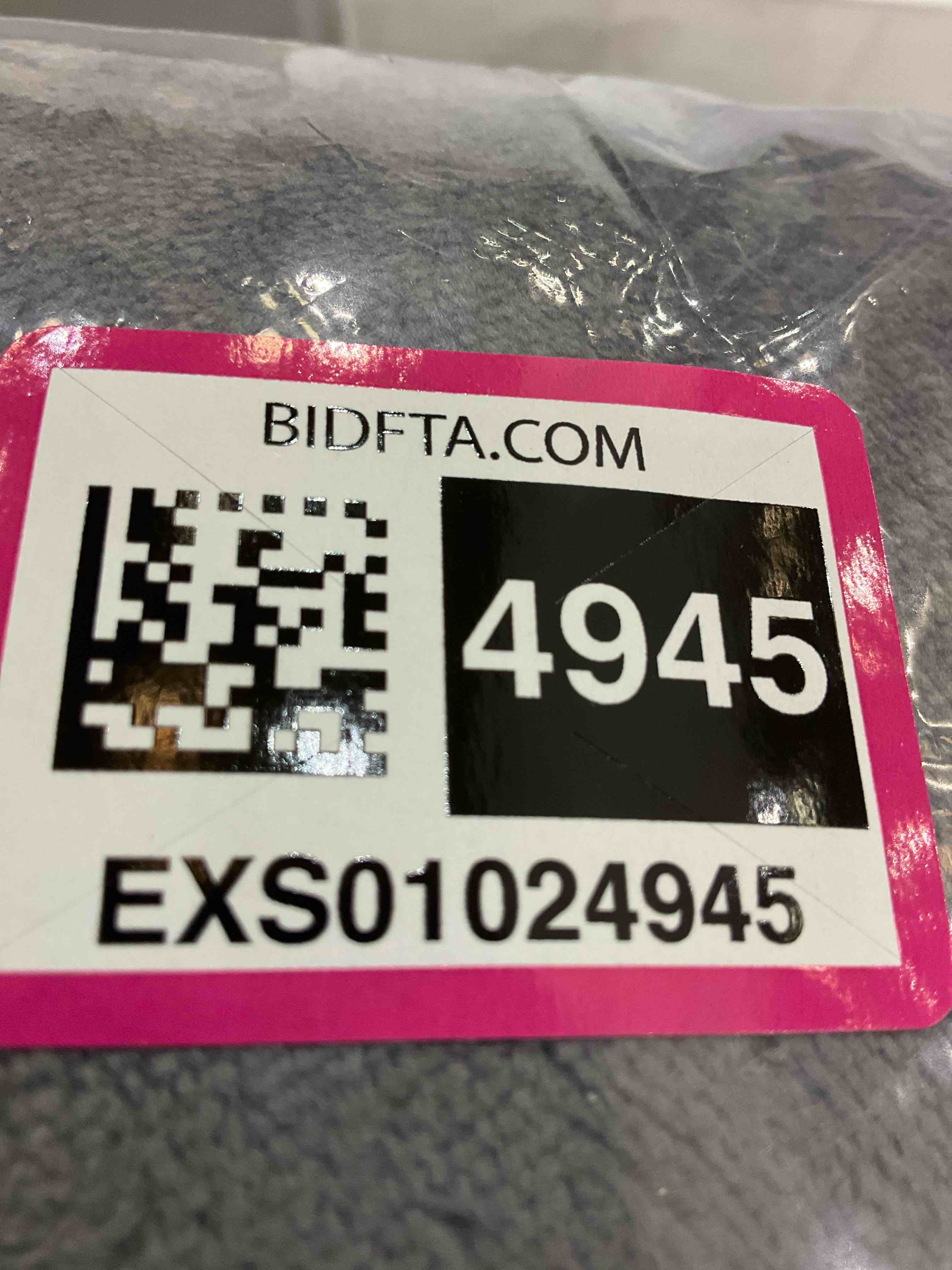 https://s3.amazonaws.com/lotting-images-prod/BargainHunt/EXS01024945_1707927667589.jpeg