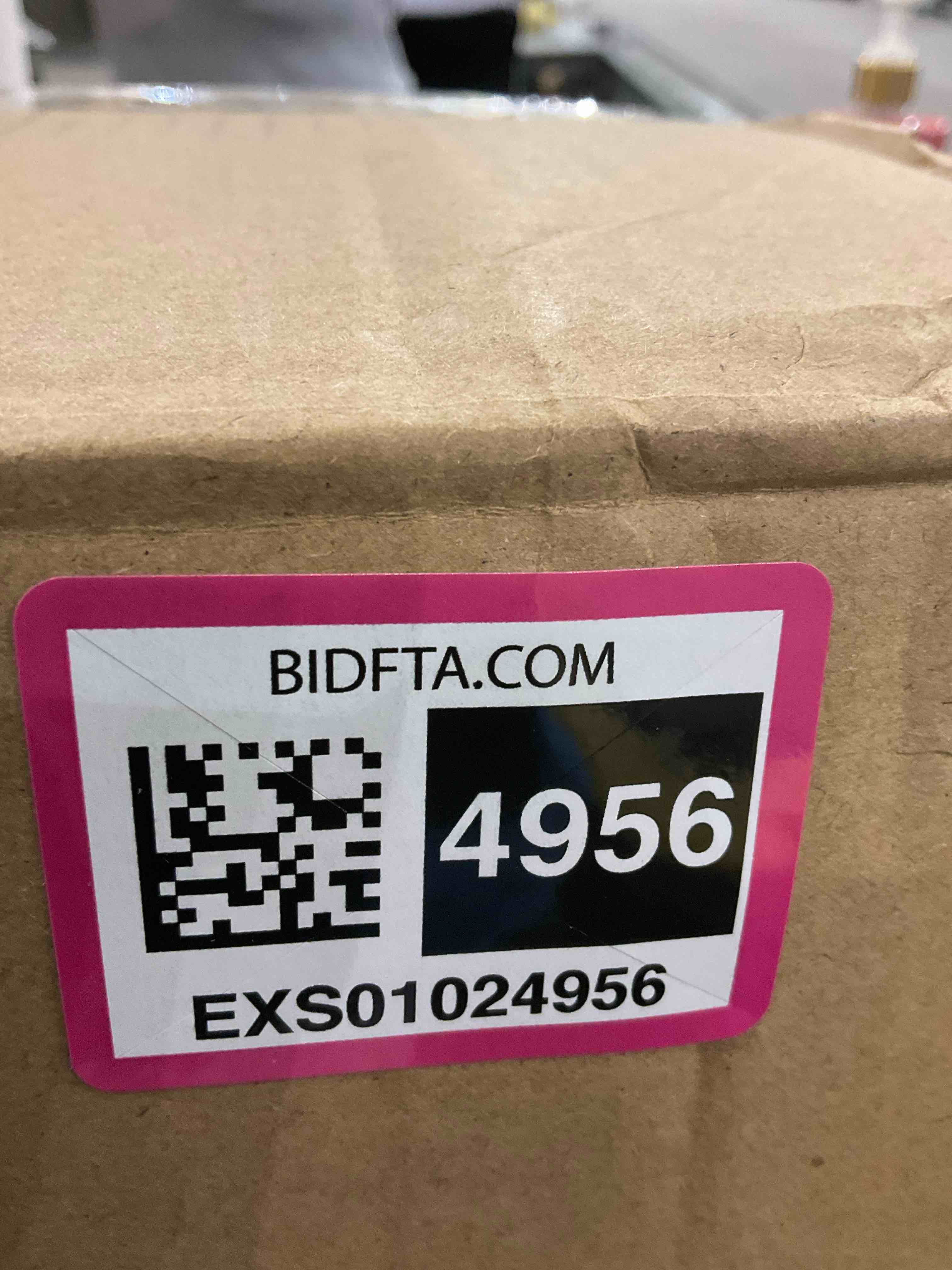 https://s3.amazonaws.com/lotting-images-prod/BargainHunt/EXS01024956_1707933516242.jpeg