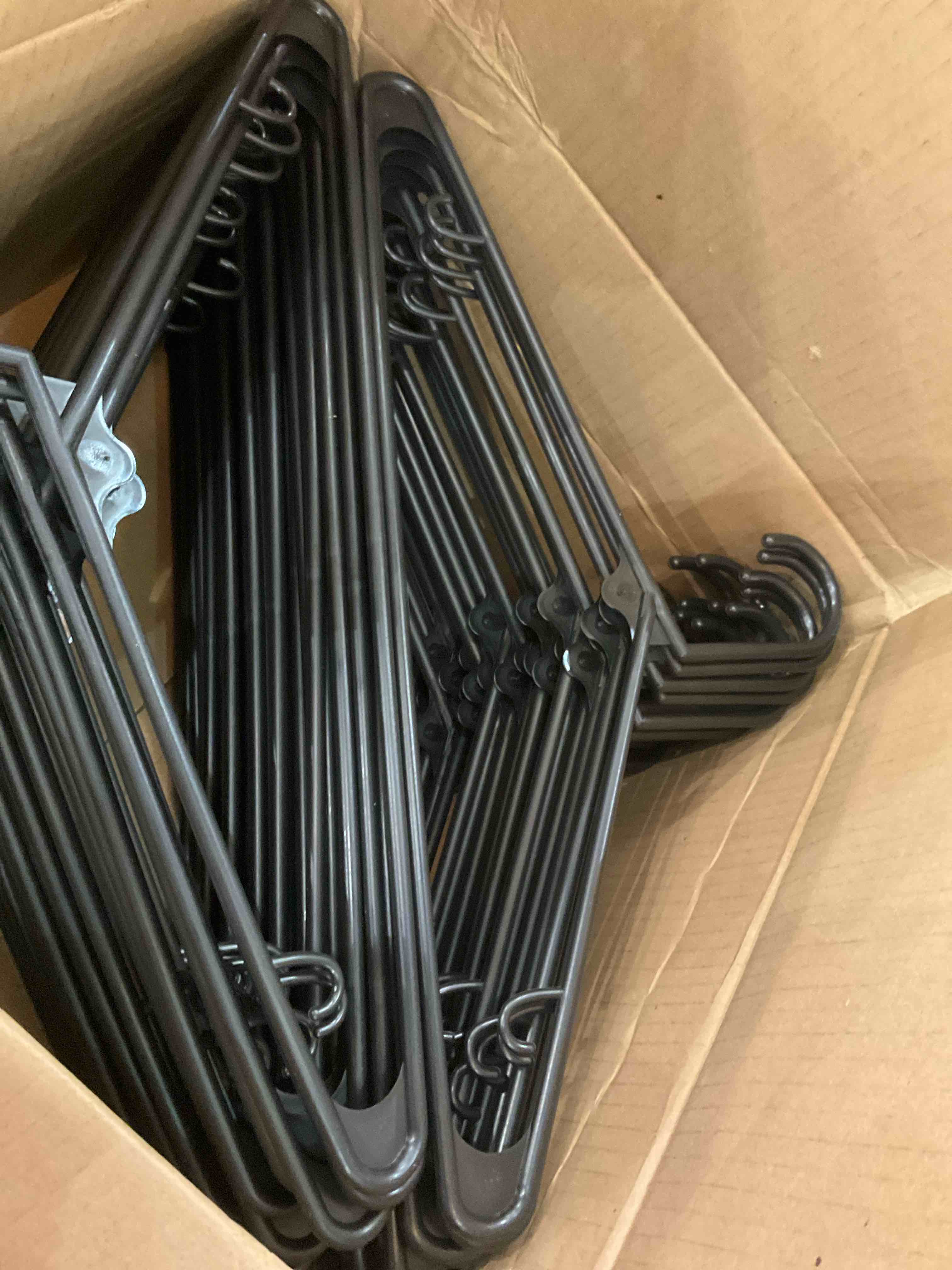 https://s3.amazonaws.com/lotting-images-prod/BargainHunt/EXS01024971_1707936532779.jpeg