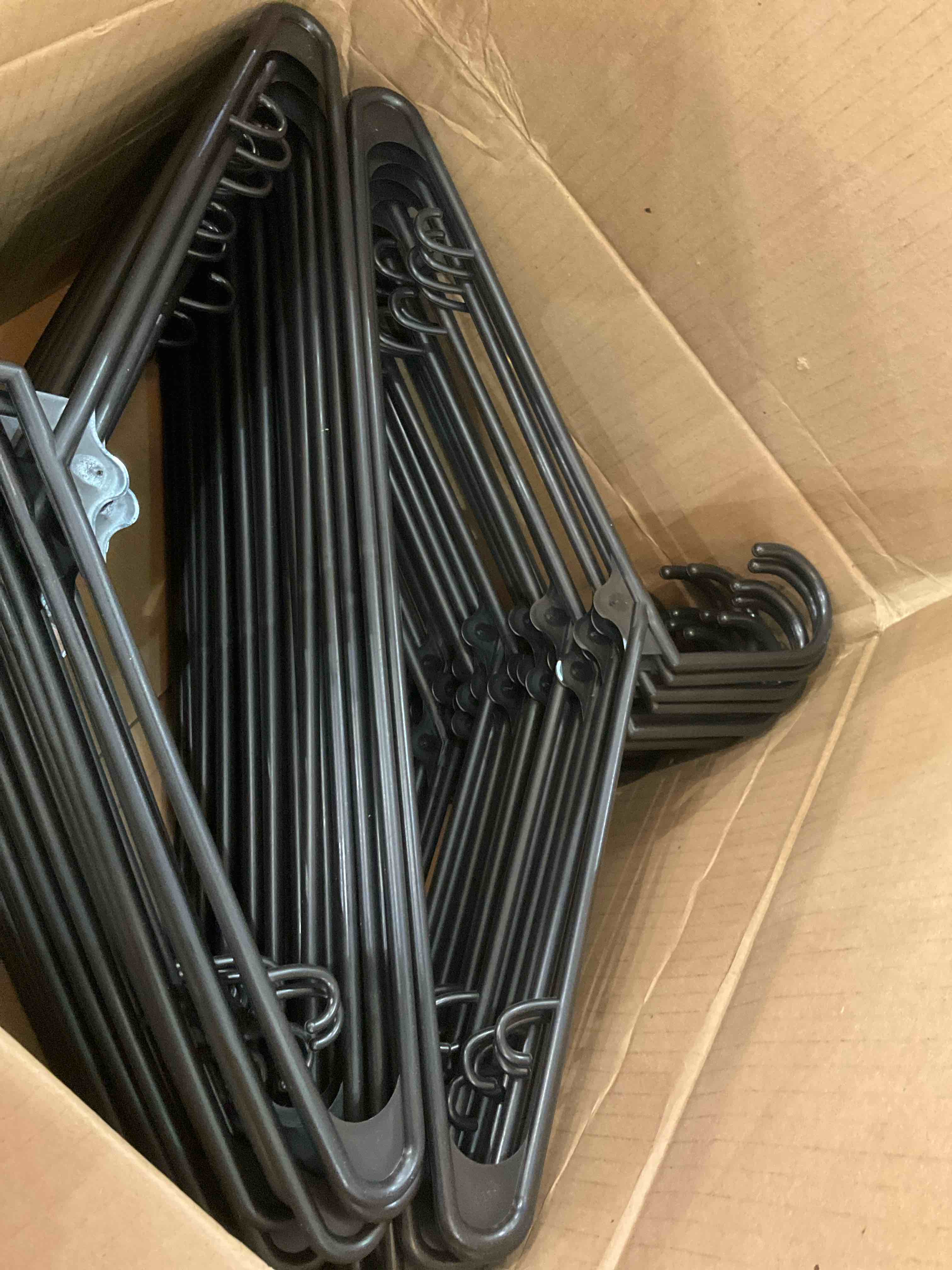 https://s3.amazonaws.com/lotting-images-prod/BargainHunt/EXS01024971_1707936533803.jpeg