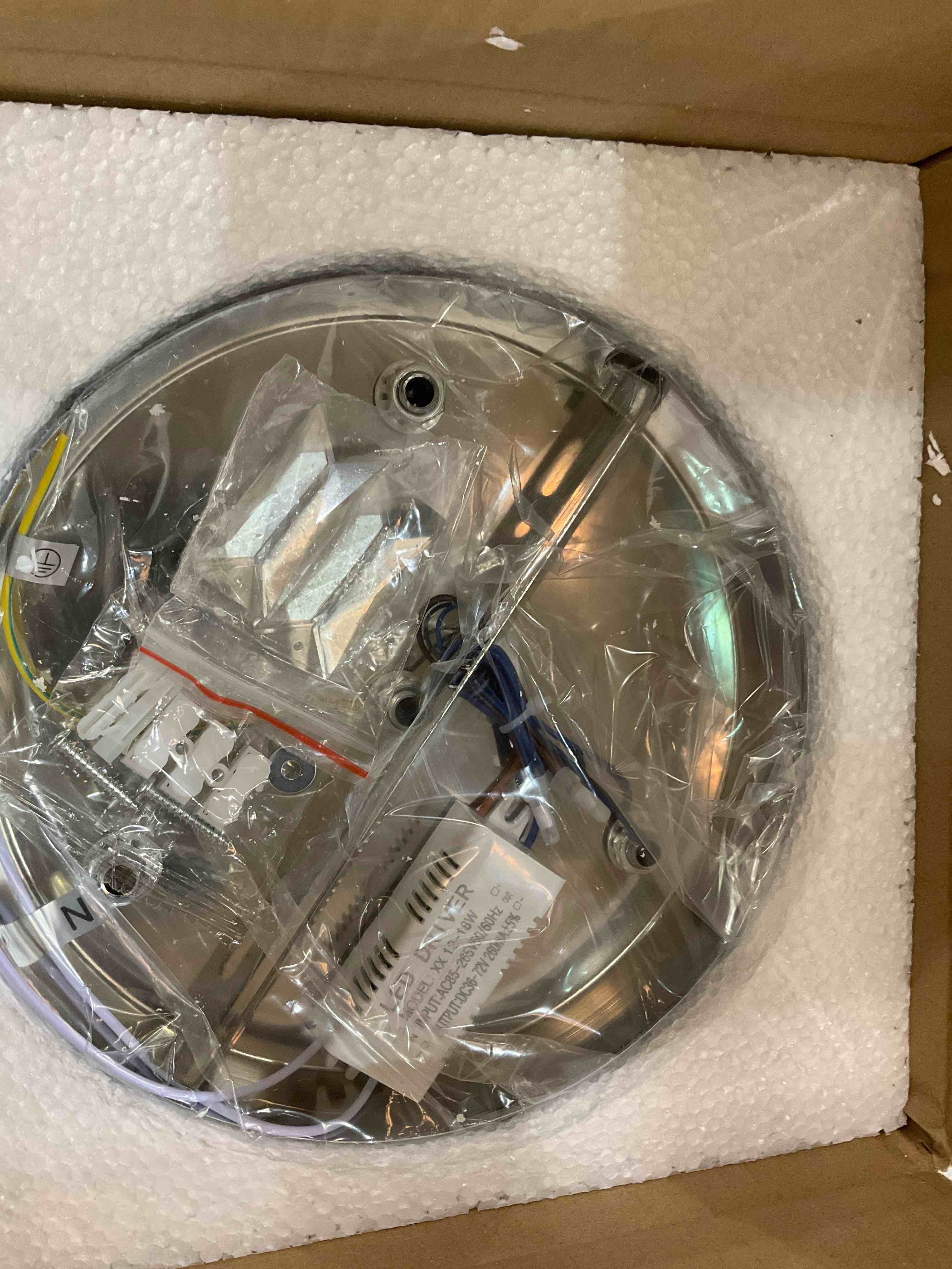 https://s3.amazonaws.com/lotting-images-prod/BargainHunt/EXS01024974_1707936880995.jpeg