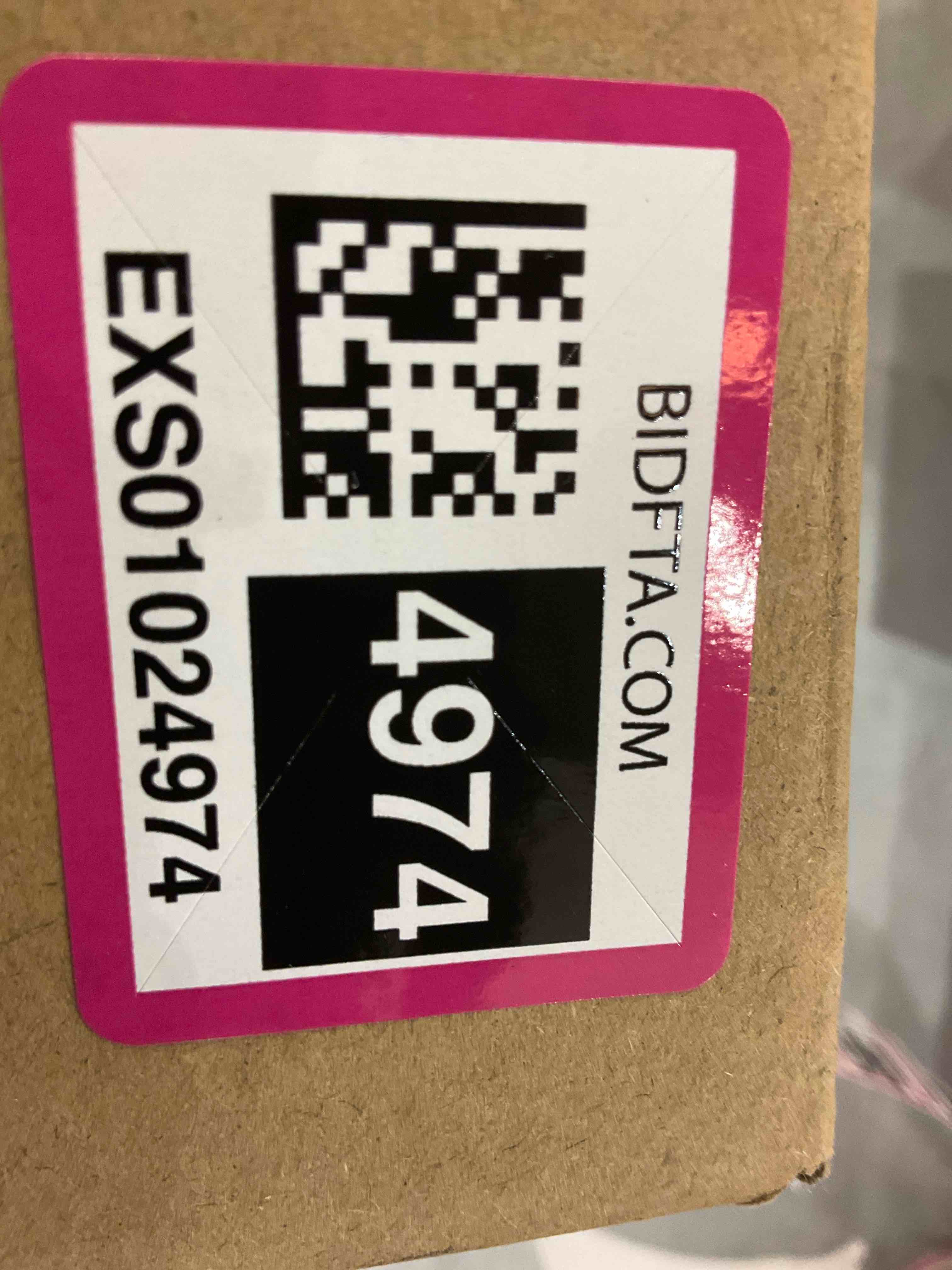 https://s3.amazonaws.com/lotting-images-prod/BargainHunt/EXS01024974_1707936903680.jpeg