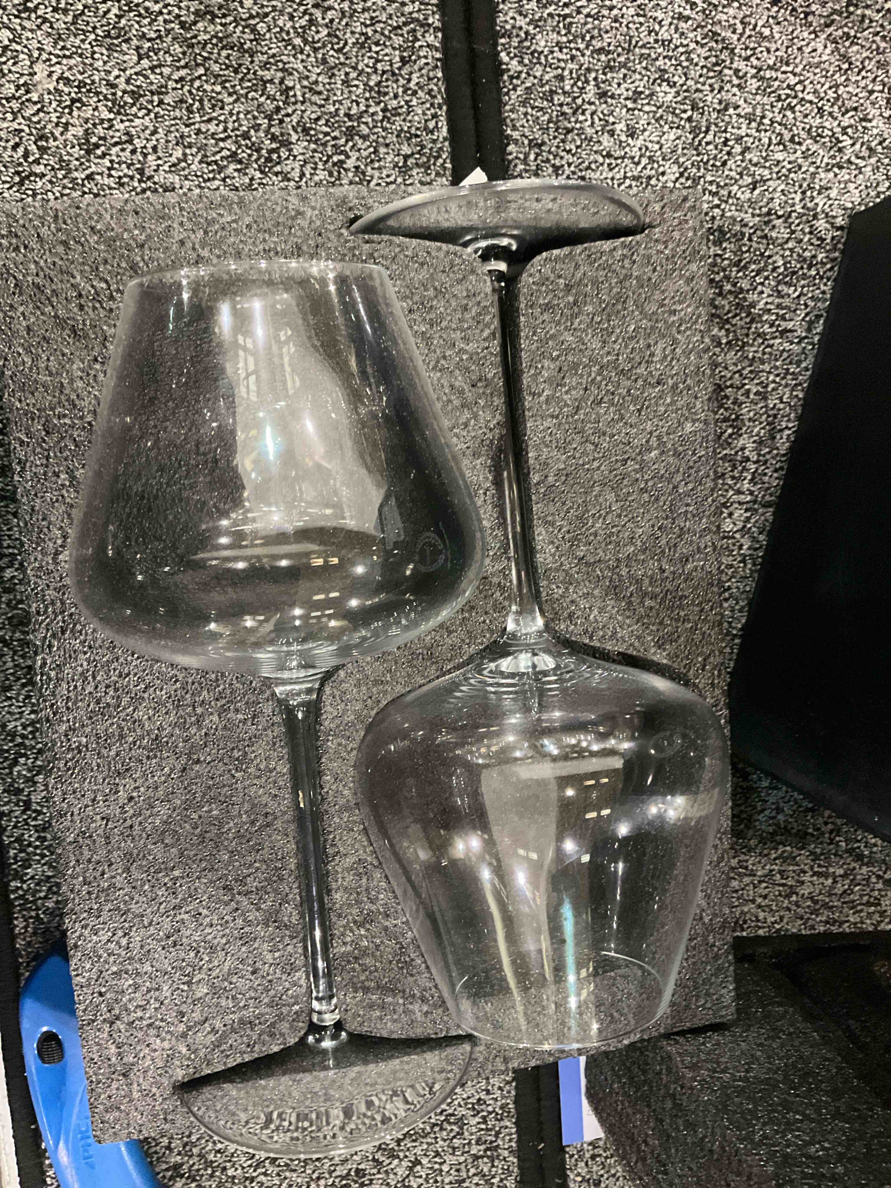 https://s3.amazonaws.com/lotting-images-prod/BargainHunt/EXS01025449_1707489763769.jpeg