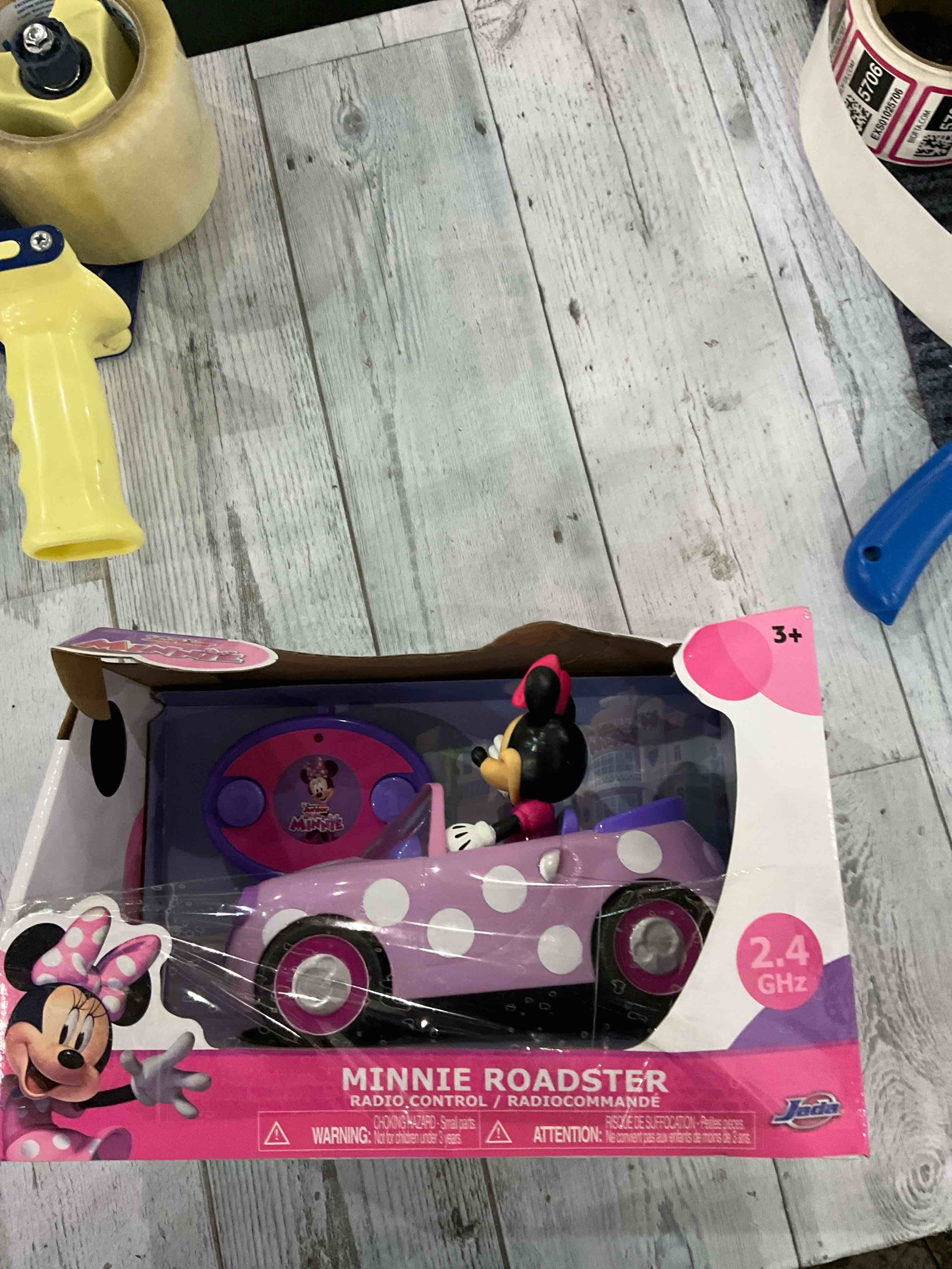 https://s3.amazonaws.com/lotting-images-prod/BargainHunt/EXS01025700_1707829329187.jpeg