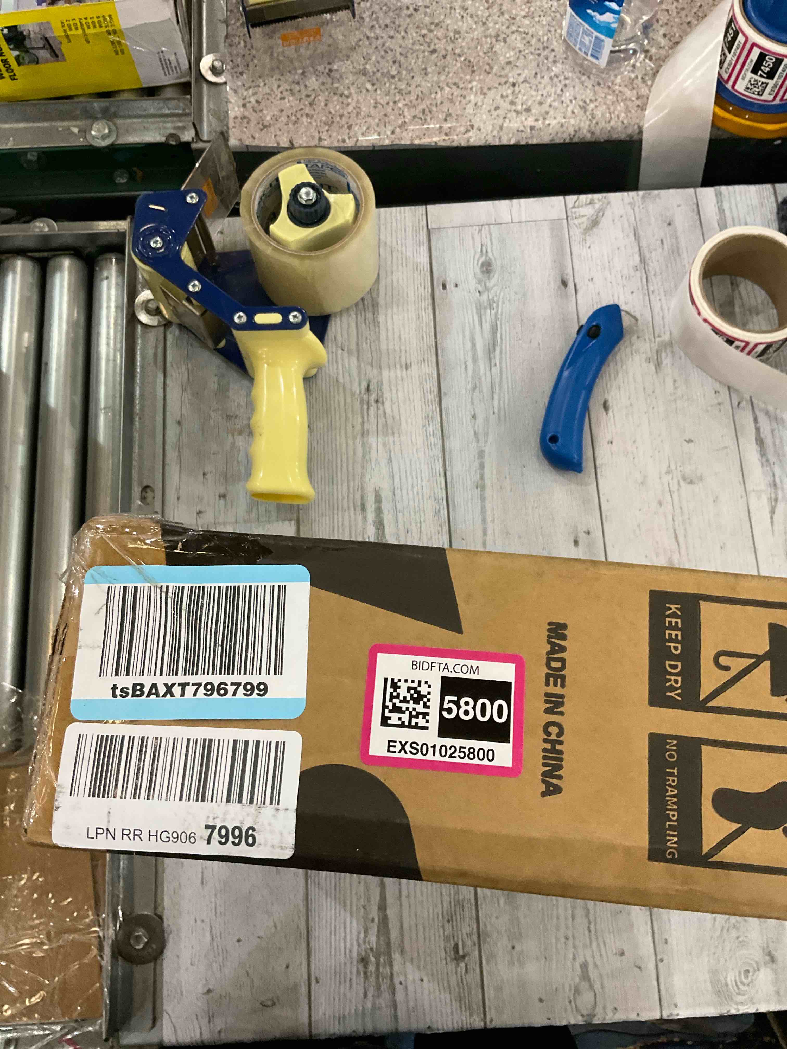 https://s3.amazonaws.com/lotting-images-prod/BargainHunt/EXS01025800_1707853136268.jpeg