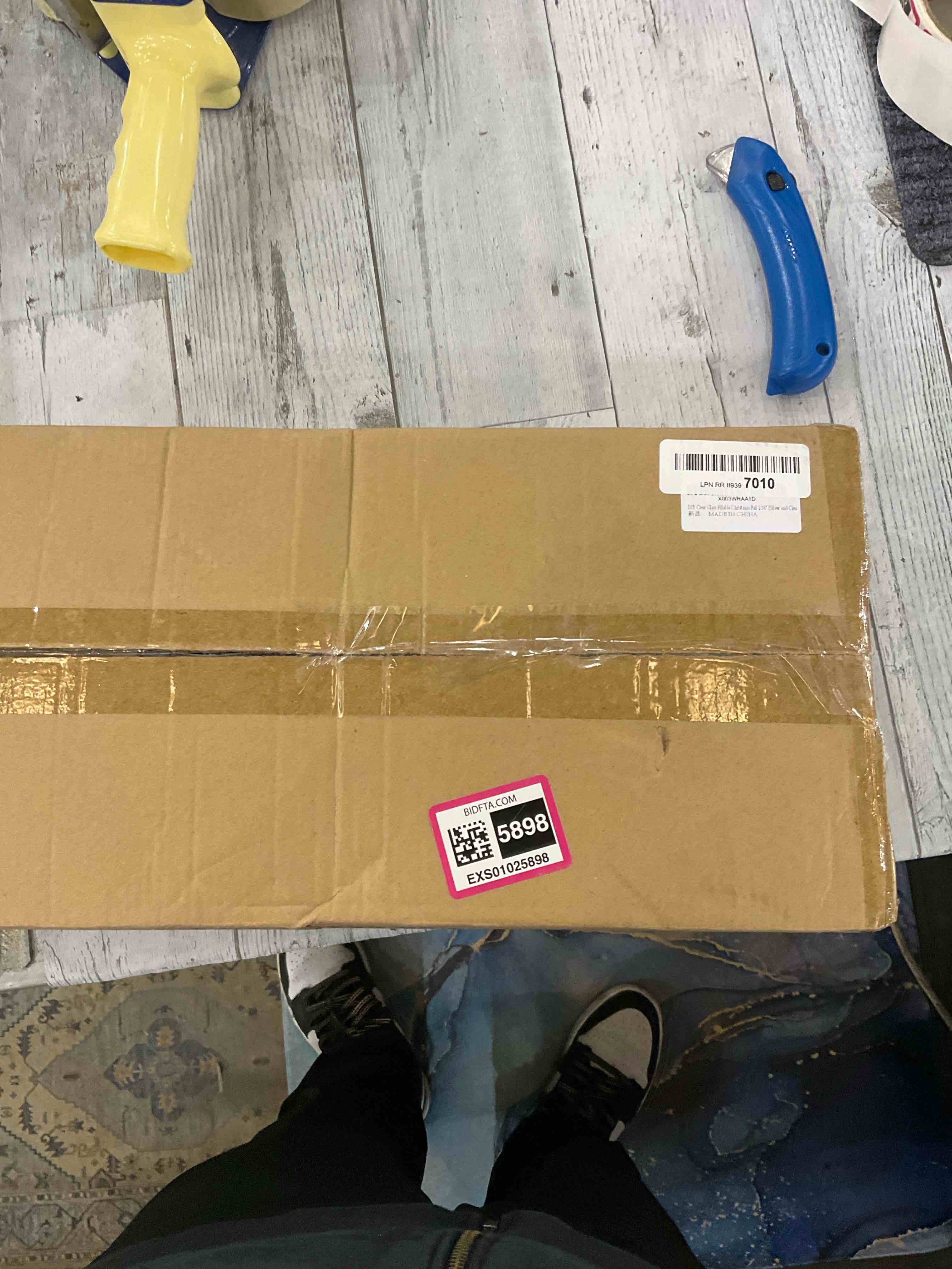 https://s3.amazonaws.com/lotting-images-prod/BargainHunt/EXS01025898_1707925753211.jpeg