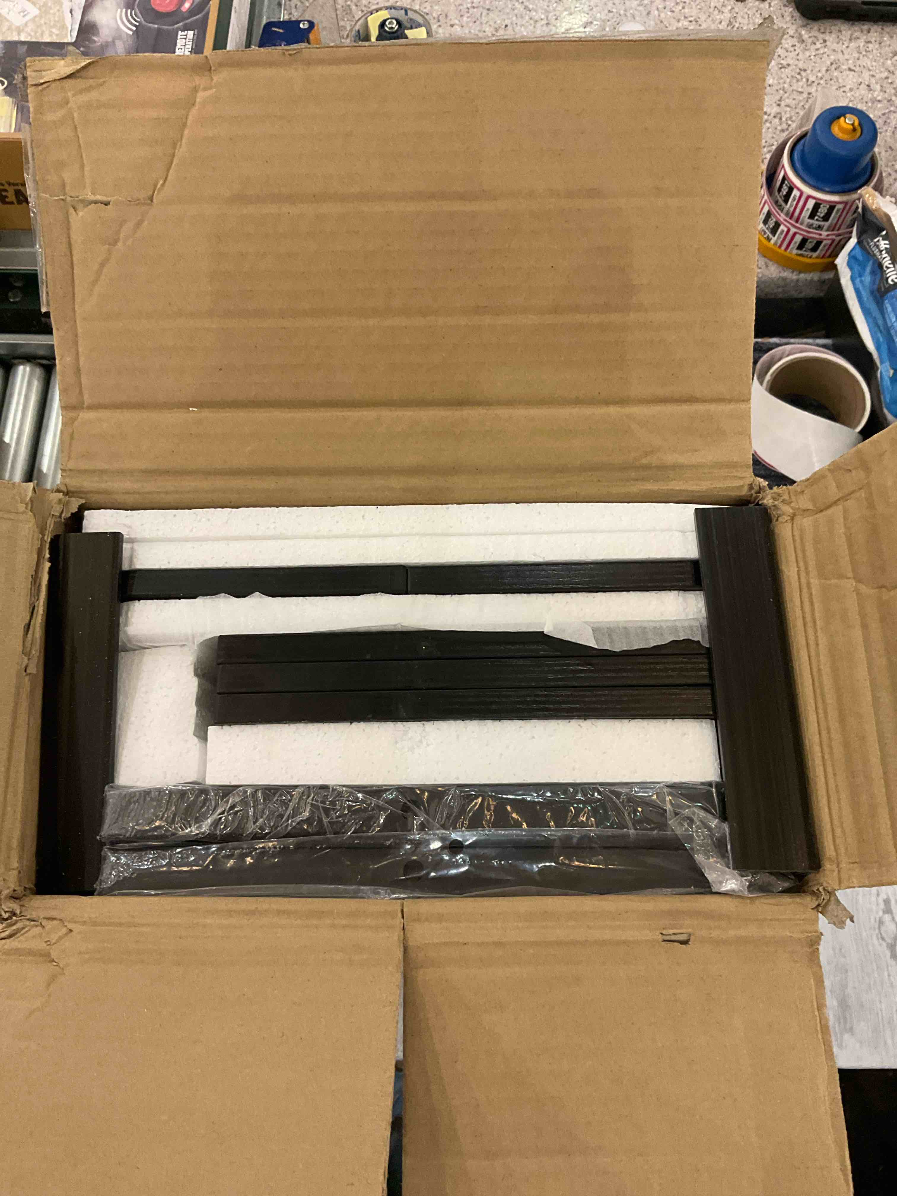 https://s3.amazonaws.com/lotting-images-prod/BargainHunt/EXS01025918_1707929190063.jpeg