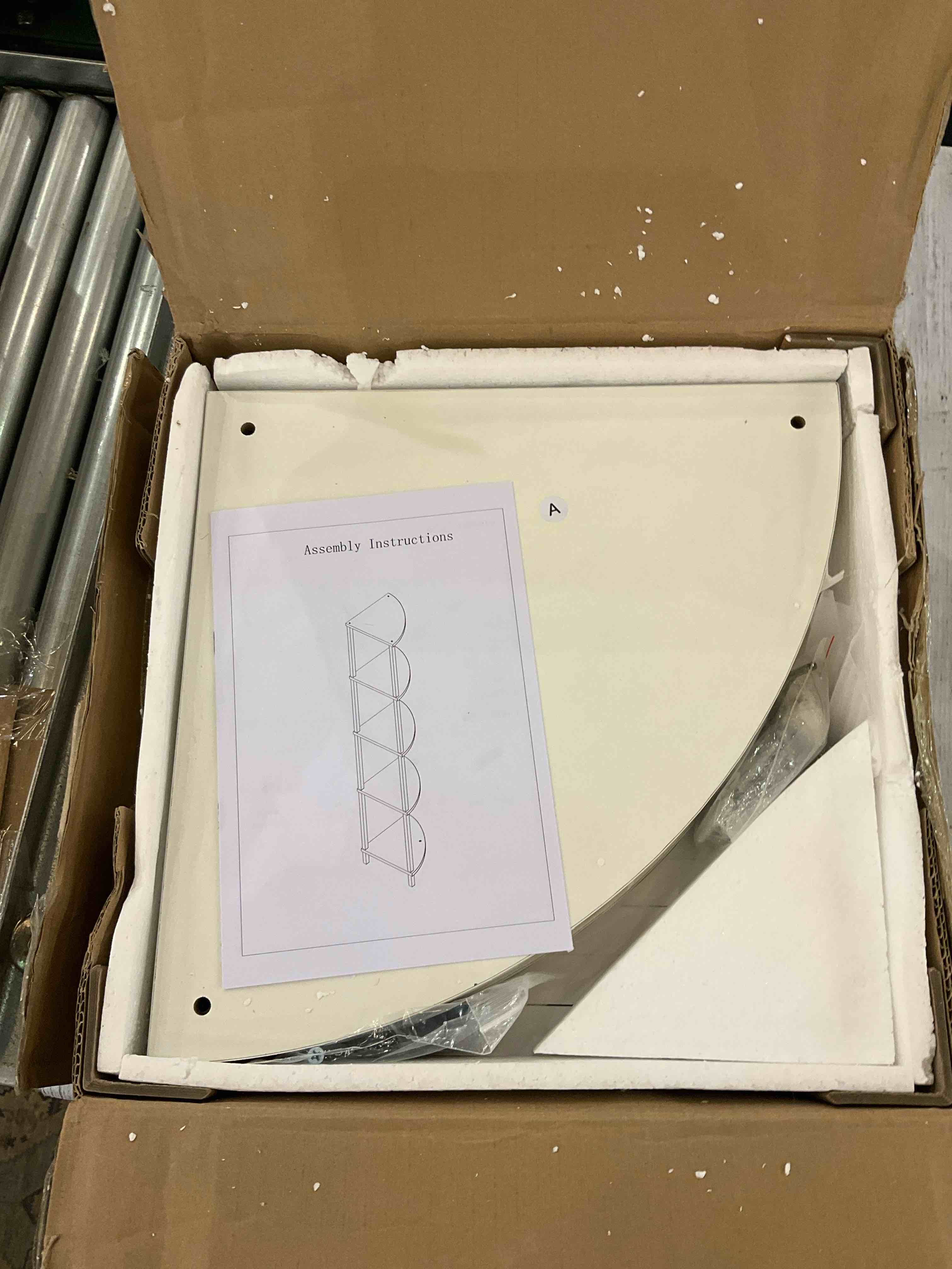 https://s3.amazonaws.com/lotting-images-prod/BargainHunt/EXS01025926_1707933574364.jpeg