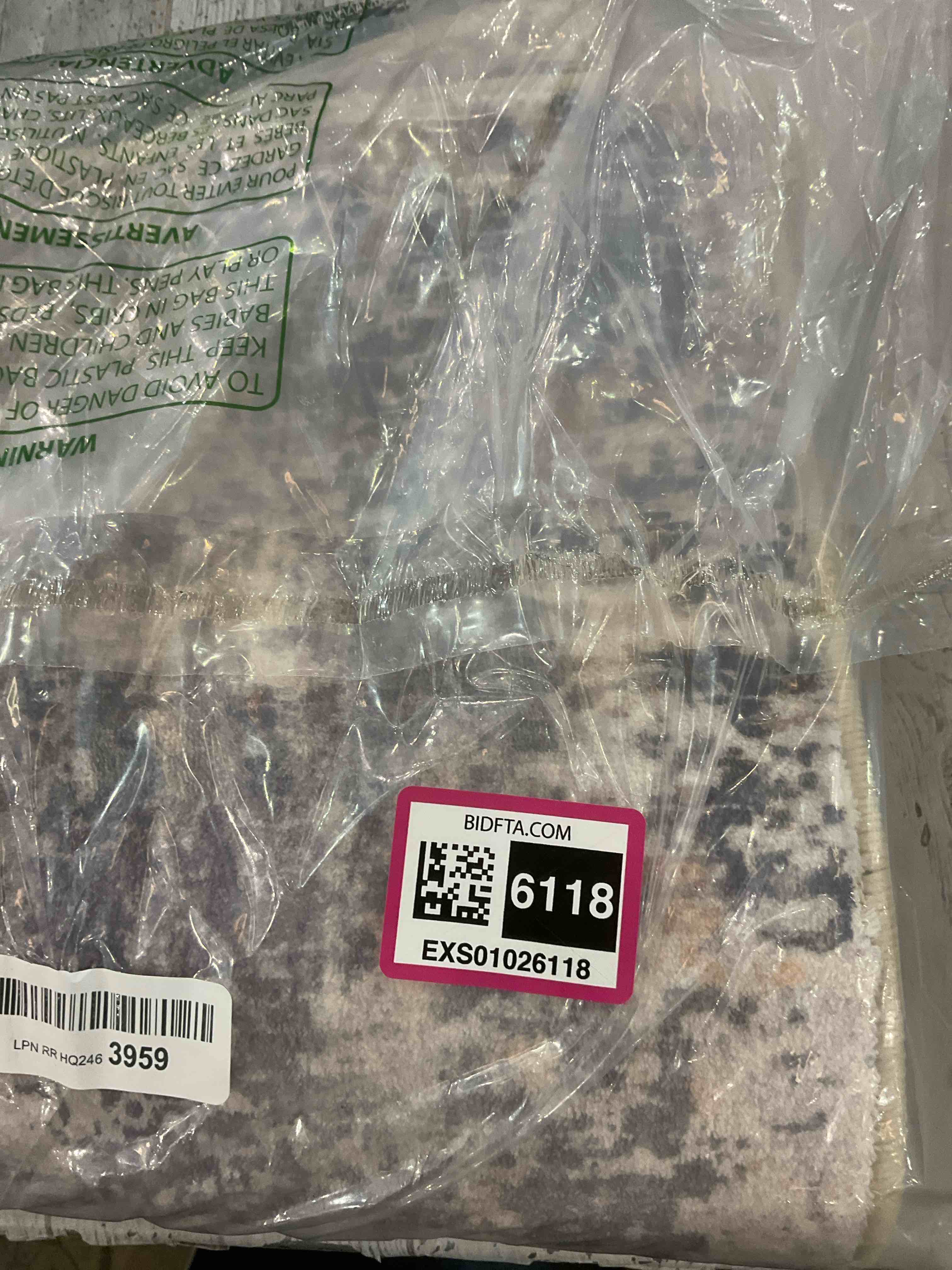 https://s3.amazonaws.com/lotting-images-prod/BargainHunt/EXS01026118_1710257337211.jpeg