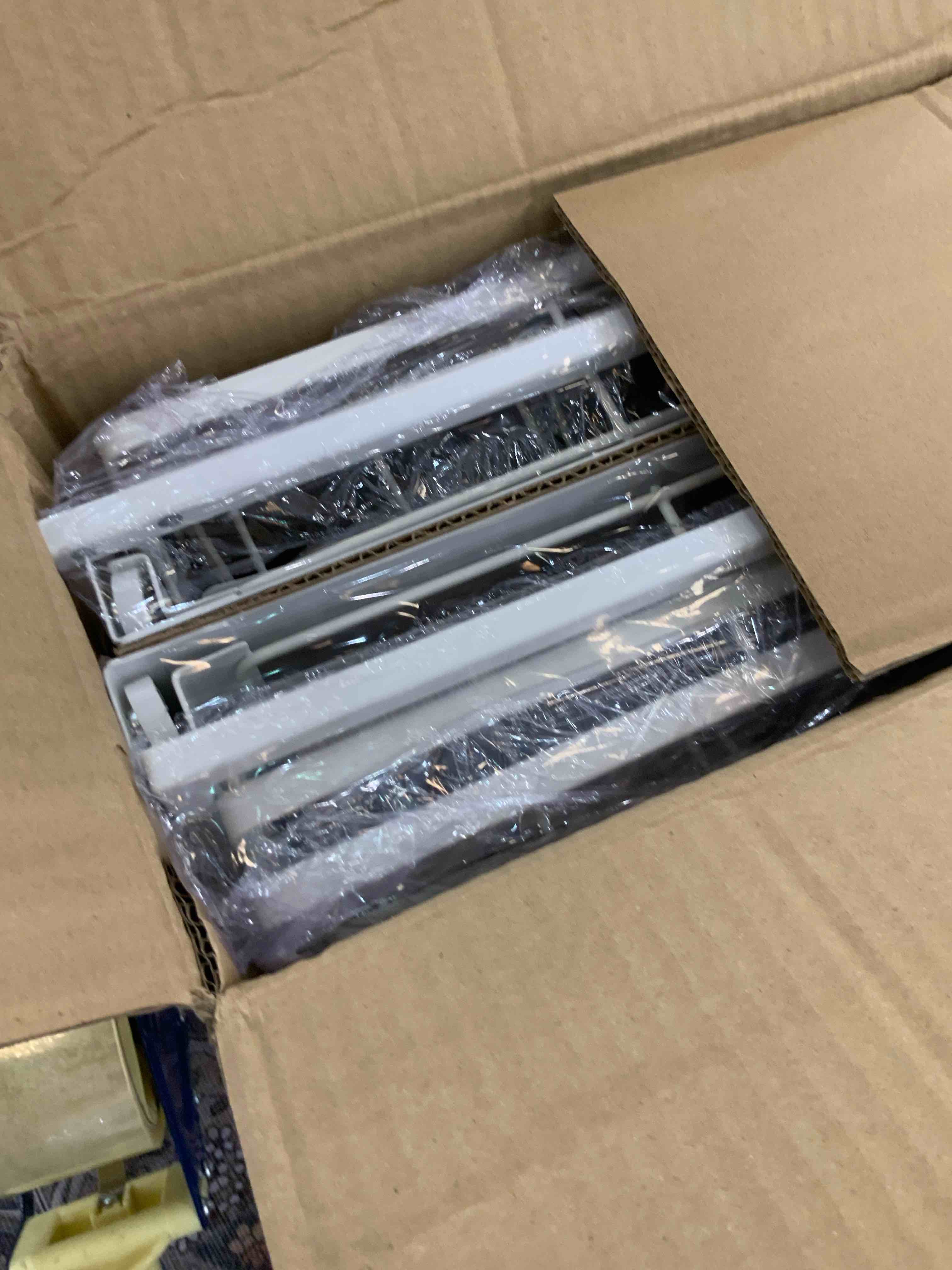 https://s3.amazonaws.com/lotting-images-prod/BargainHunt/EXS01026196_1711564379777.jpeg