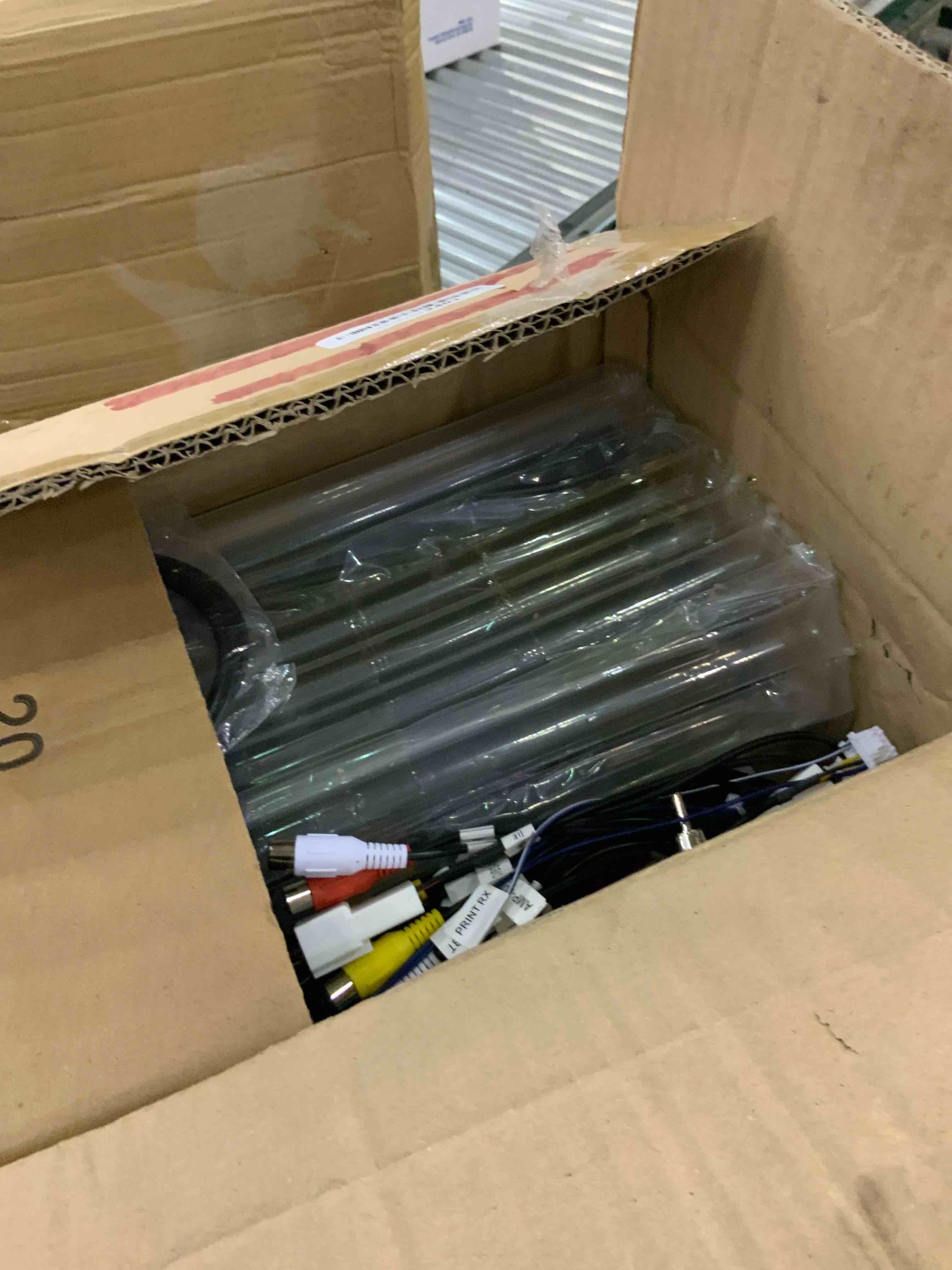 https://s3.amazonaws.com/lotting-images-prod/BargainHunt/EXS01026283_1711629983163.jpeg