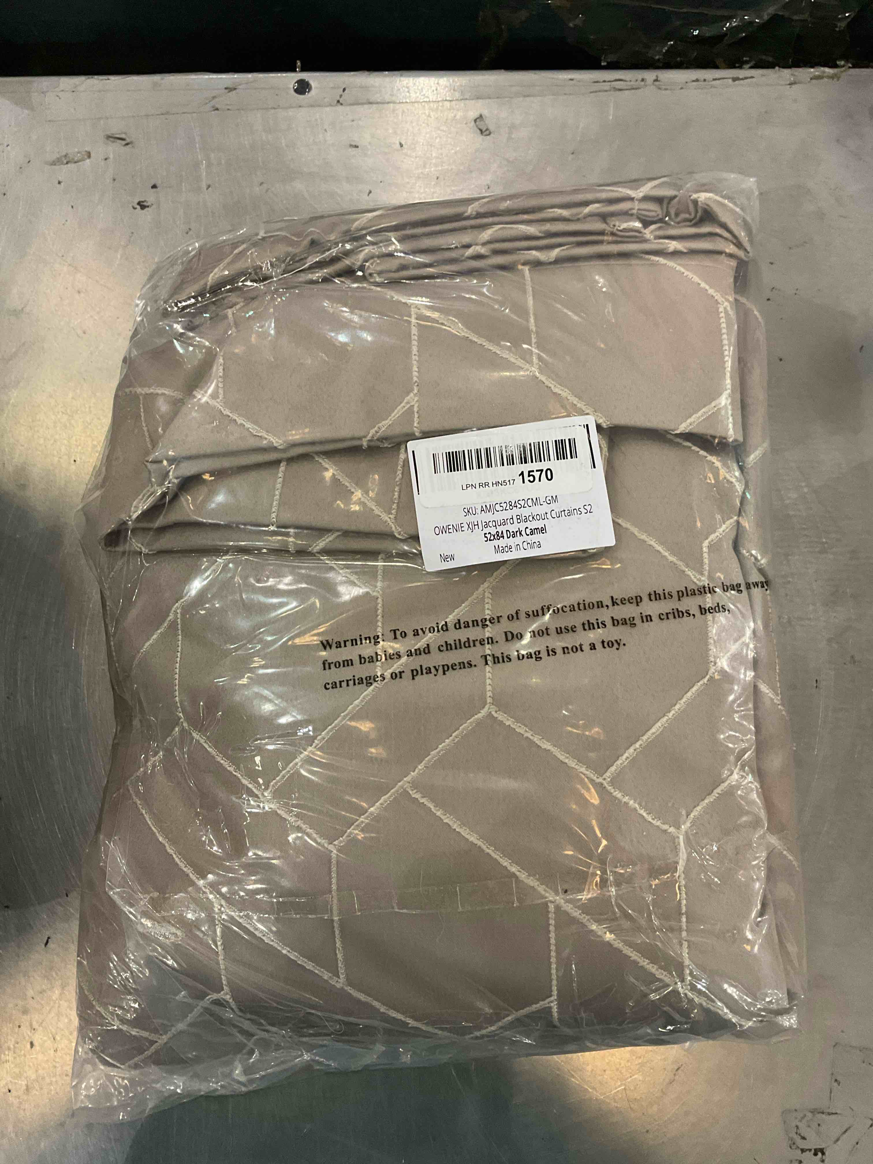 https://s3.amazonaws.com/lotting-images-prod/BargainHunt/EXS01026585_1707323525404.jpeg