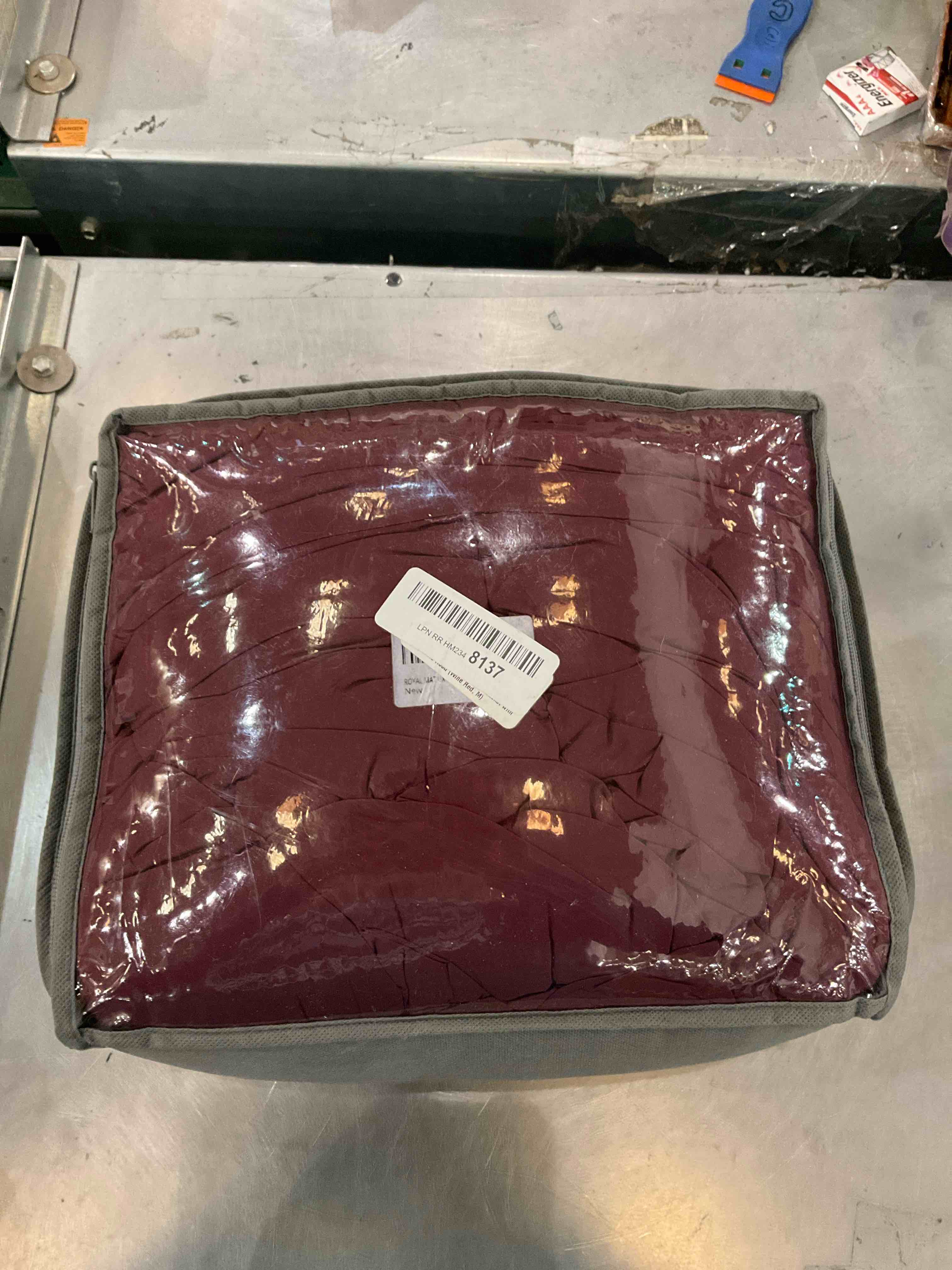 https://s3.amazonaws.com/lotting-images-prod/BargainHunt/EXS01026586_1707323552453.jpeg