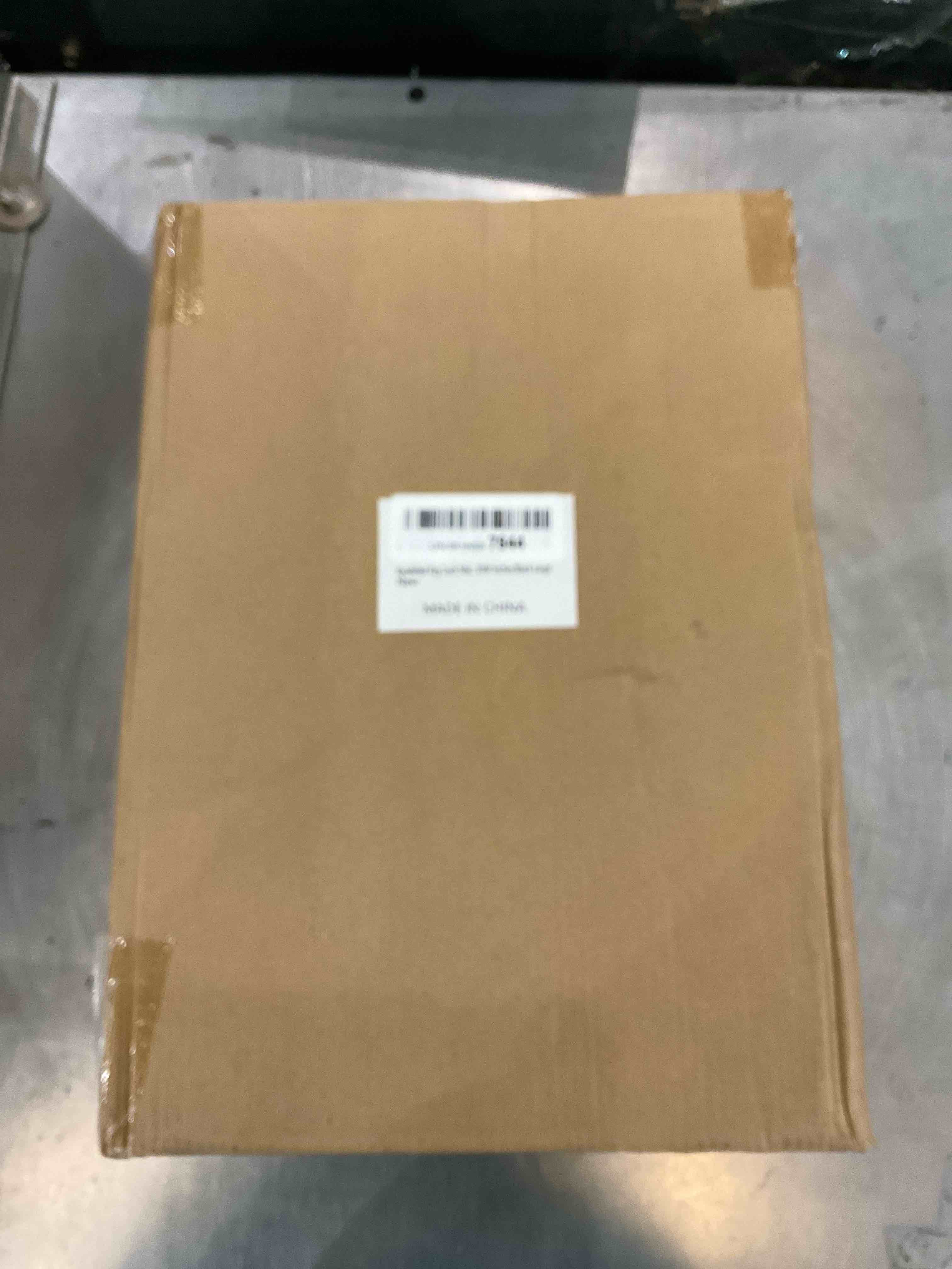 https://s3.amazonaws.com/lotting-images-prod/BargainHunt/EXS01026587_1707323610599.jpeg