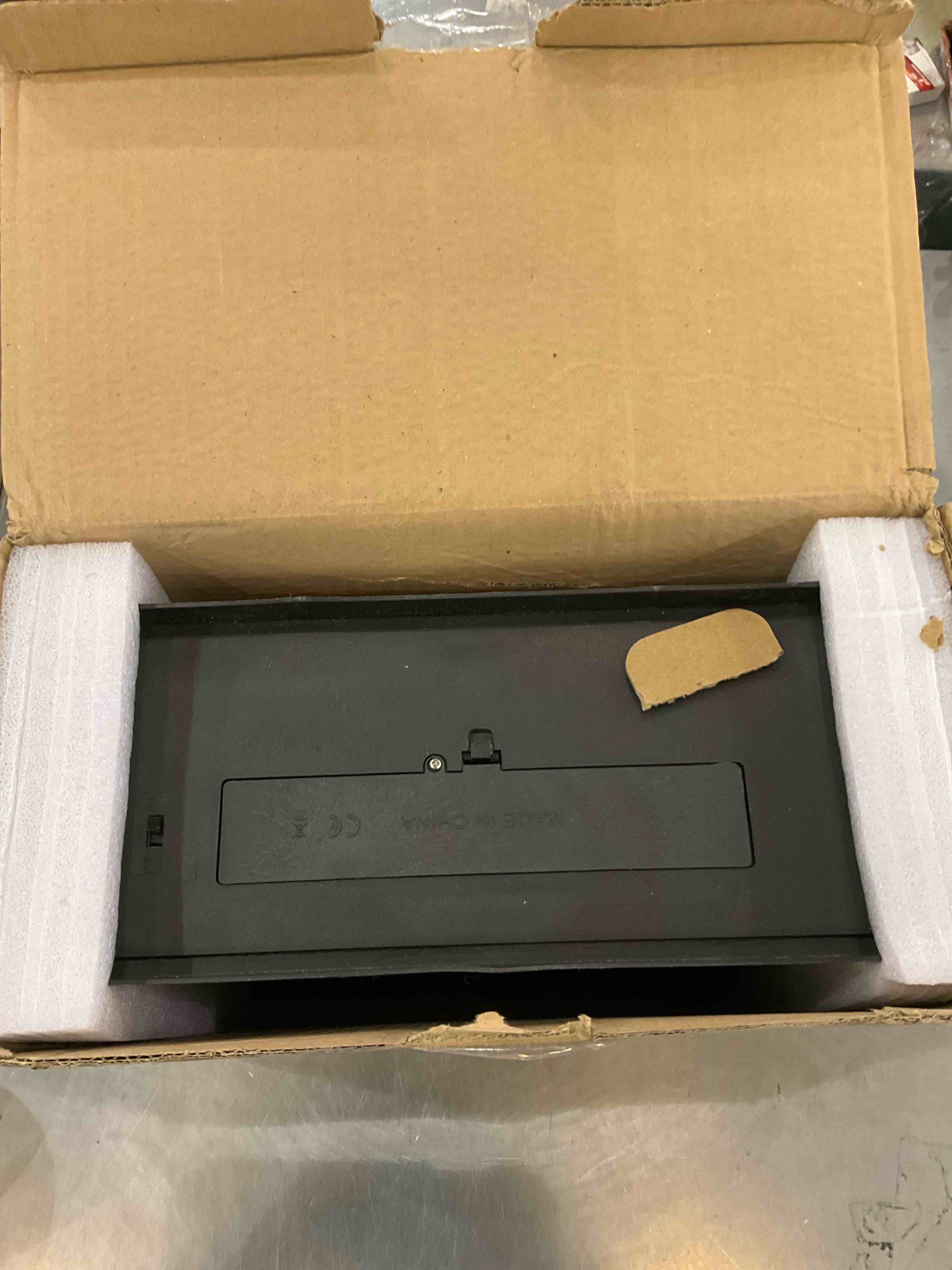 https://s3.amazonaws.com/lotting-images-prod/BargainHunt/EXS01026682_1707335267890.jpeg