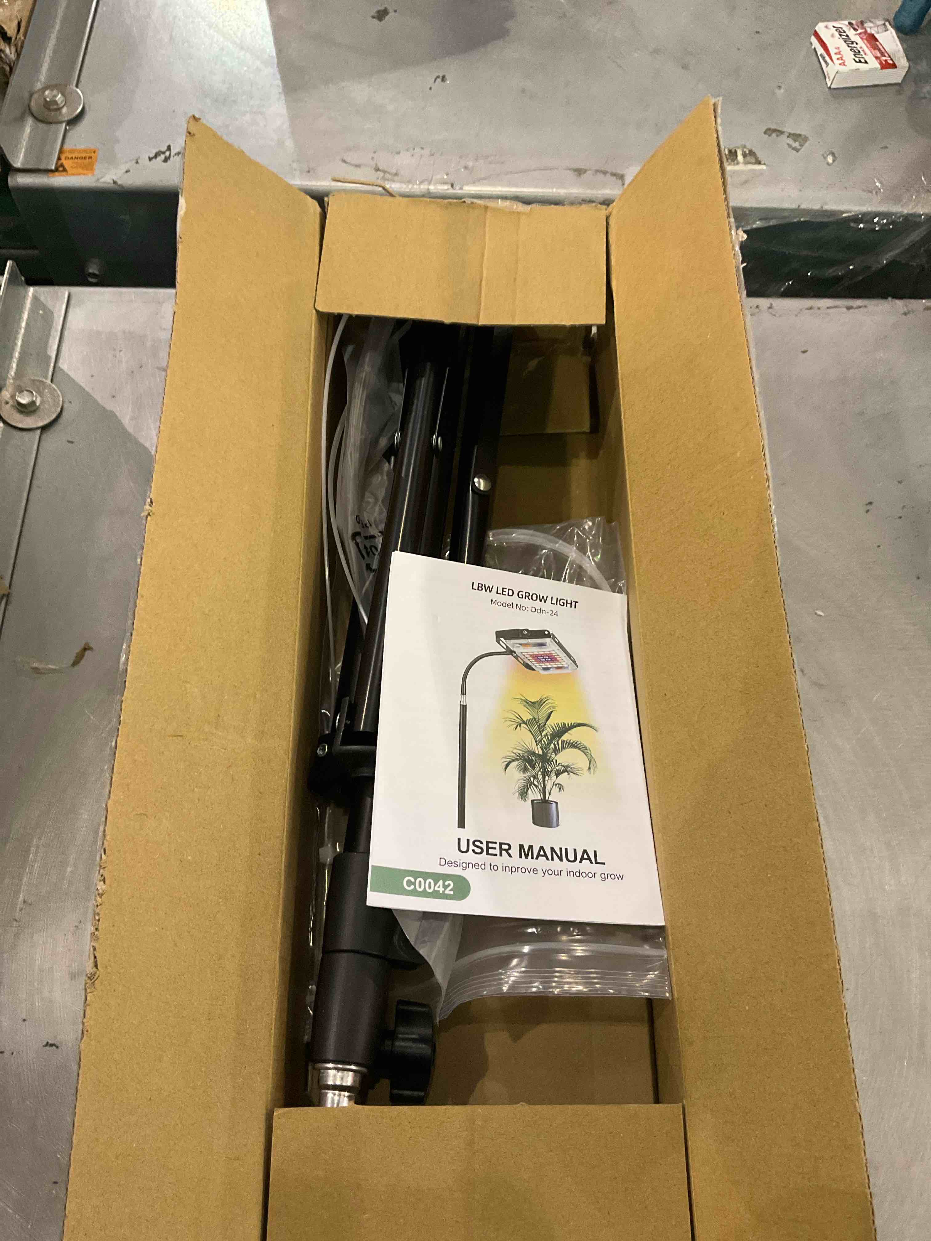 https://s3.amazonaws.com/lotting-images-prod/BargainHunt/EXS01026730_1707397122166.jpeg