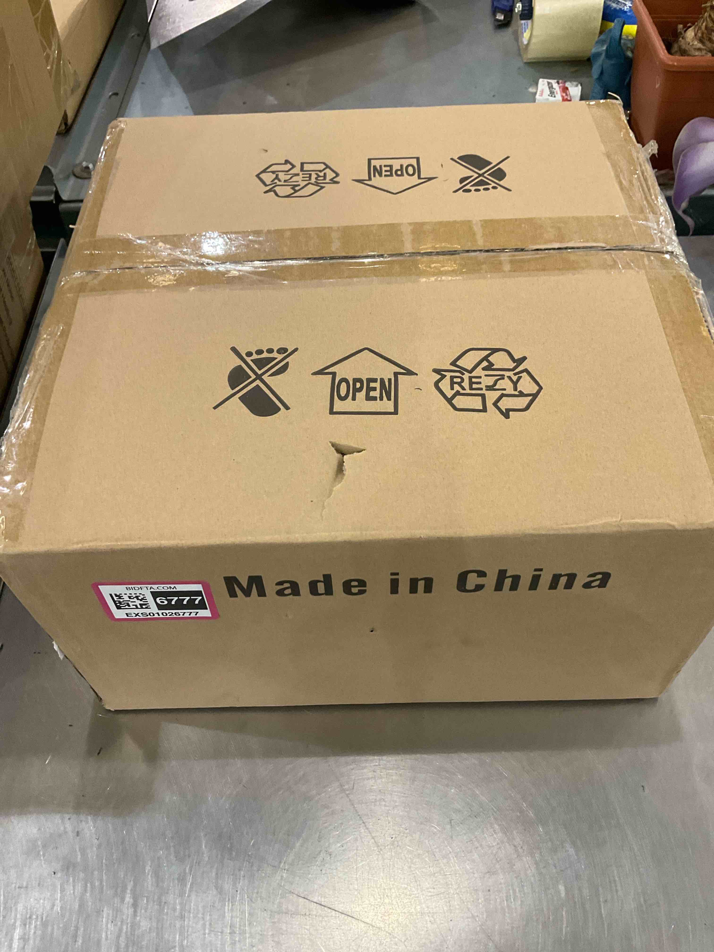 https://s3.amazonaws.com/lotting-images-prod/BargainHunt/EXS01026777_1707404965640.jpeg