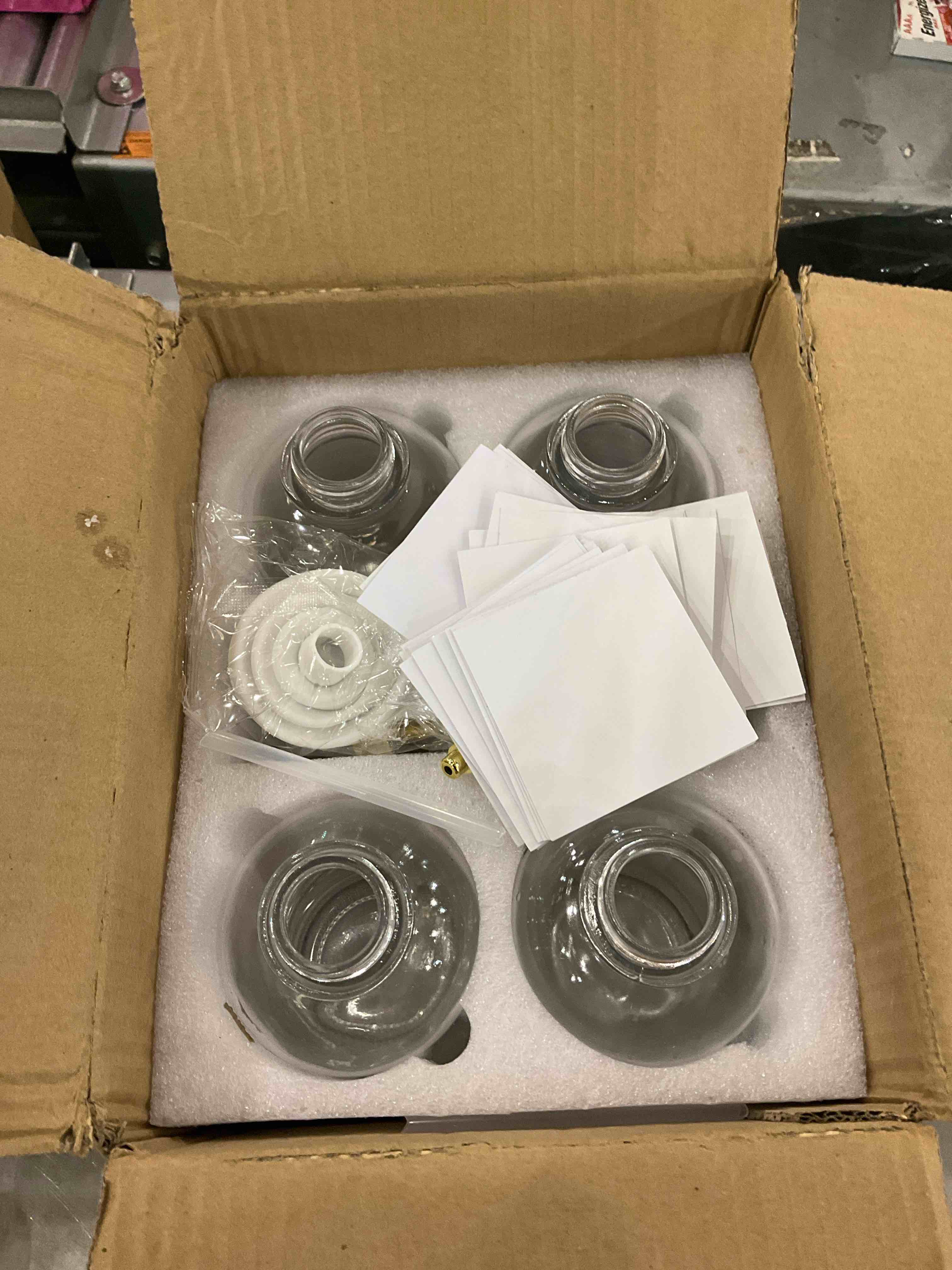 https://s3.amazonaws.com/lotting-images-prod/BargainHunt/EXS01026785_1707405661783.jpeg