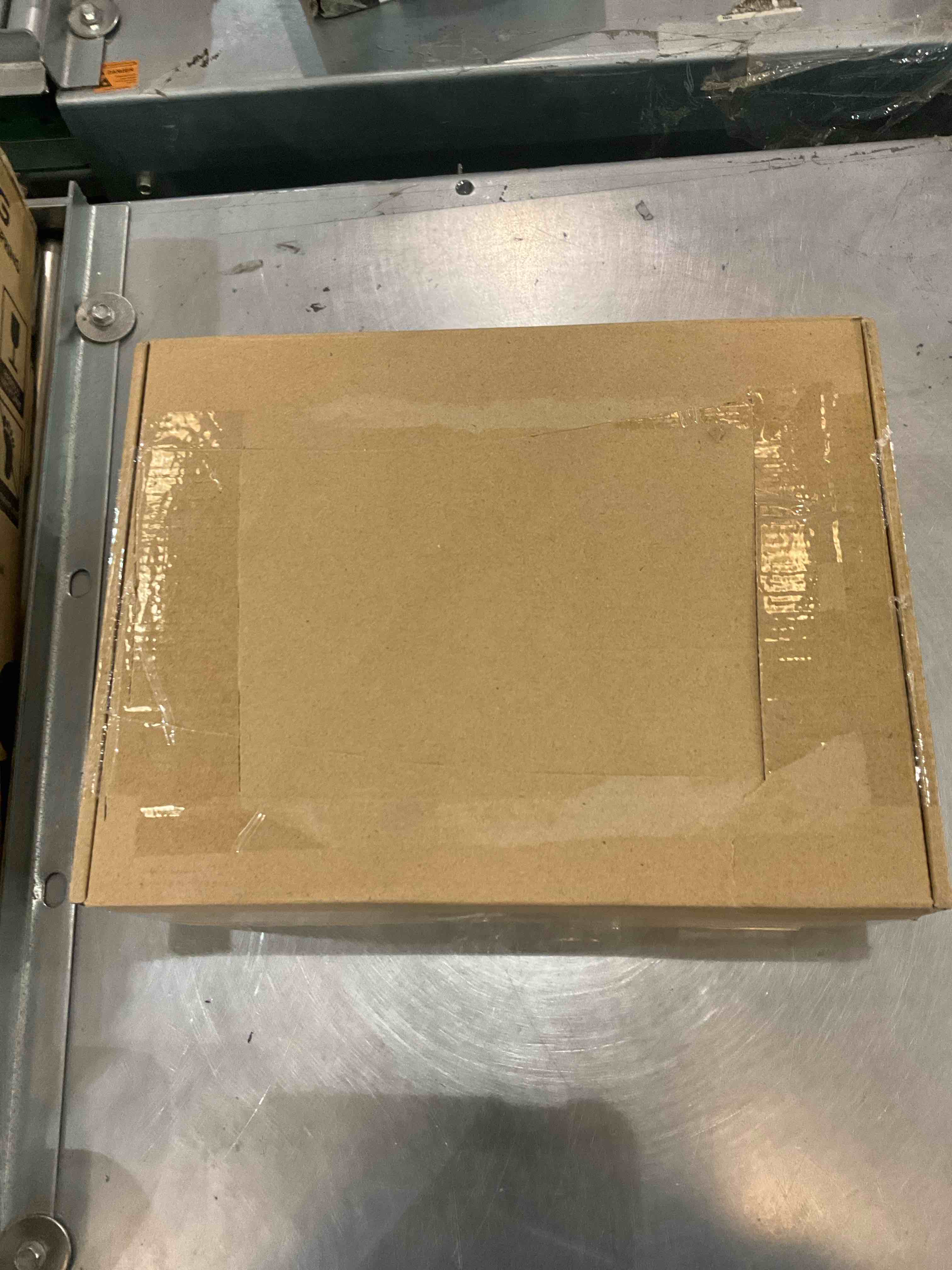 https://s3.amazonaws.com/lotting-images-prod/BargainHunt/EXS01026789_1707406025778.jpeg
