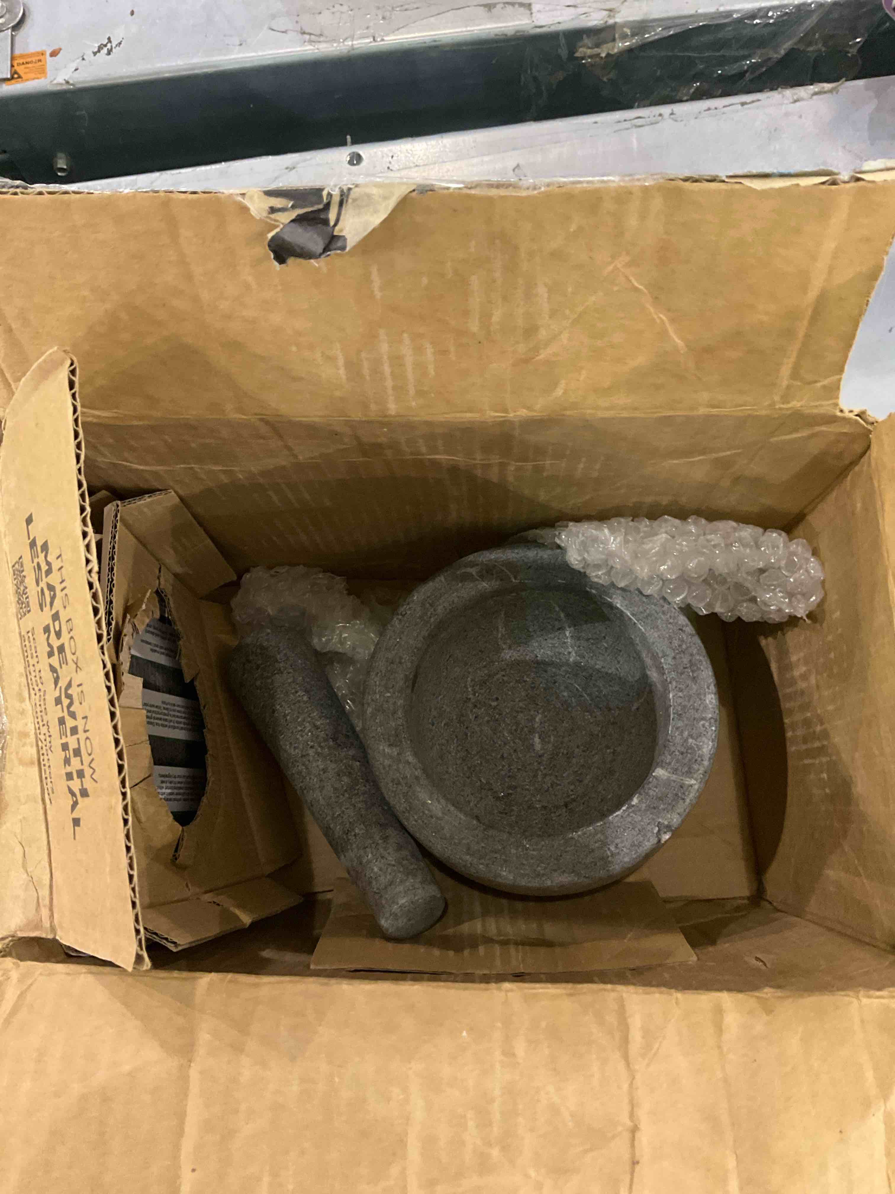 https://s3.amazonaws.com/lotting-images-prod/BargainHunt/EXS01026855_1707481329358.jpeg