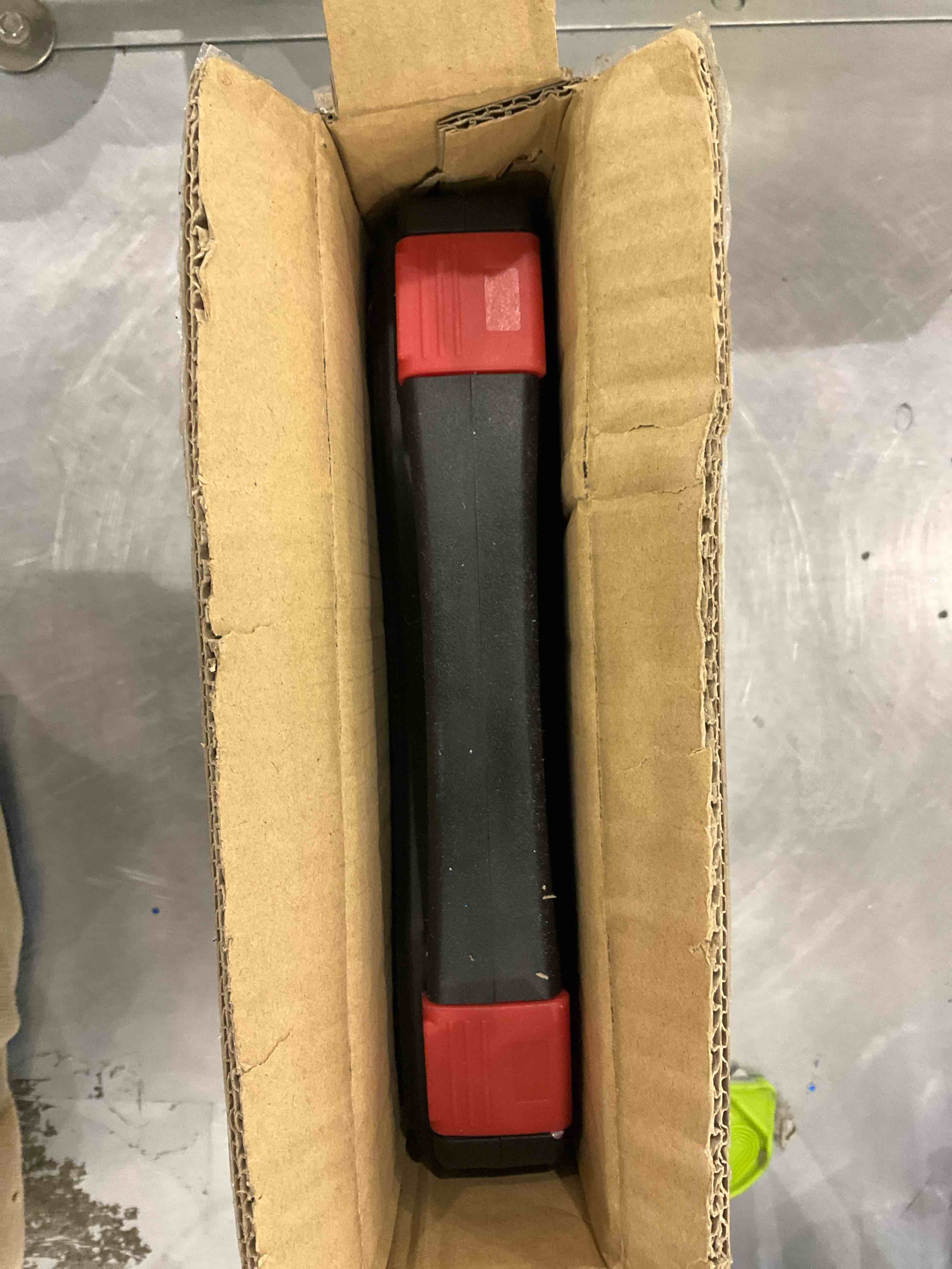 https://s3.amazonaws.com/lotting-images-prod/BargainHunt/EXS01026880_1707484901882.jpeg