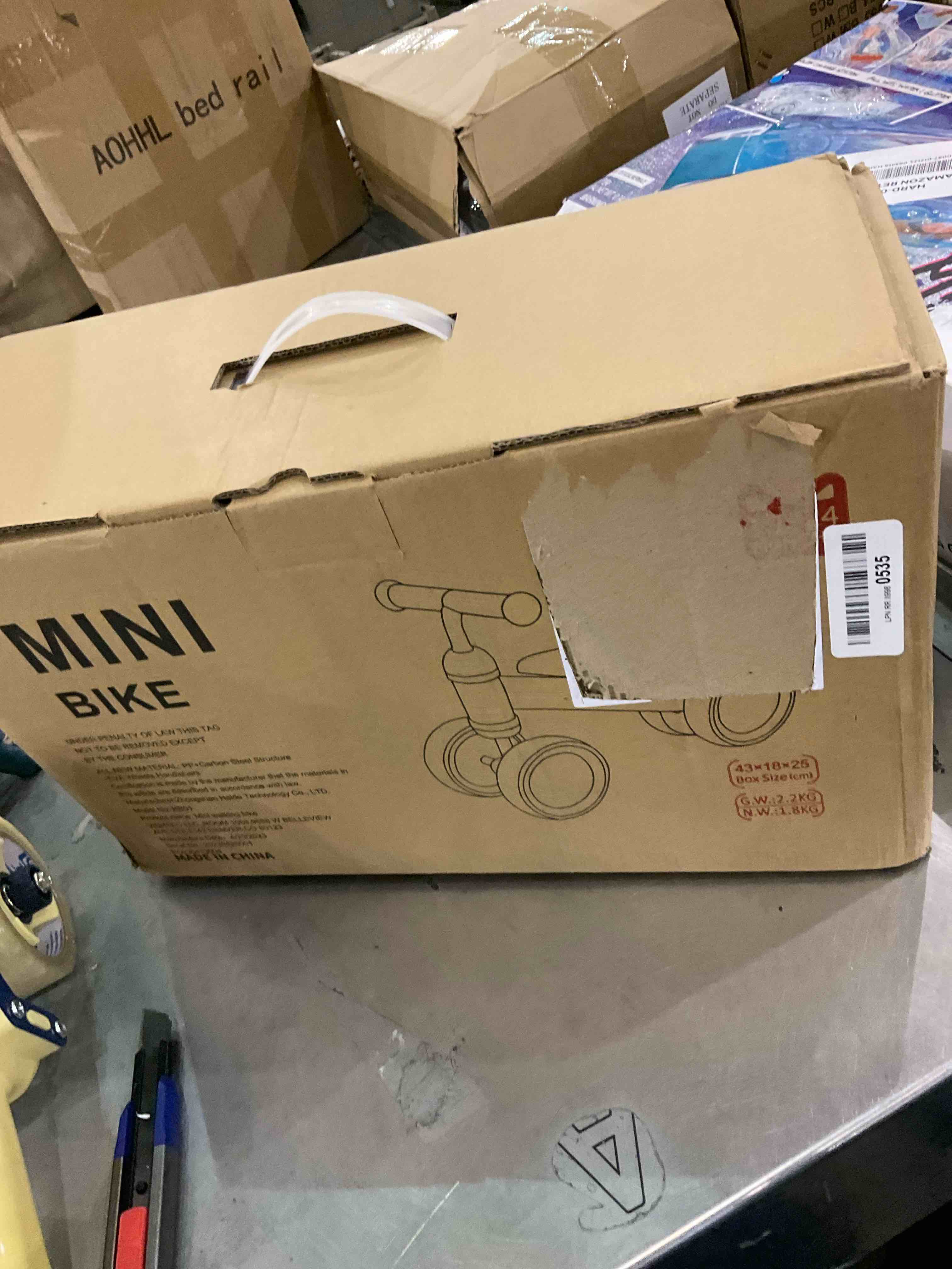 https://s3.amazonaws.com/lotting-images-prod/BargainHunt/EXS01027261_1707486913988.jpeg