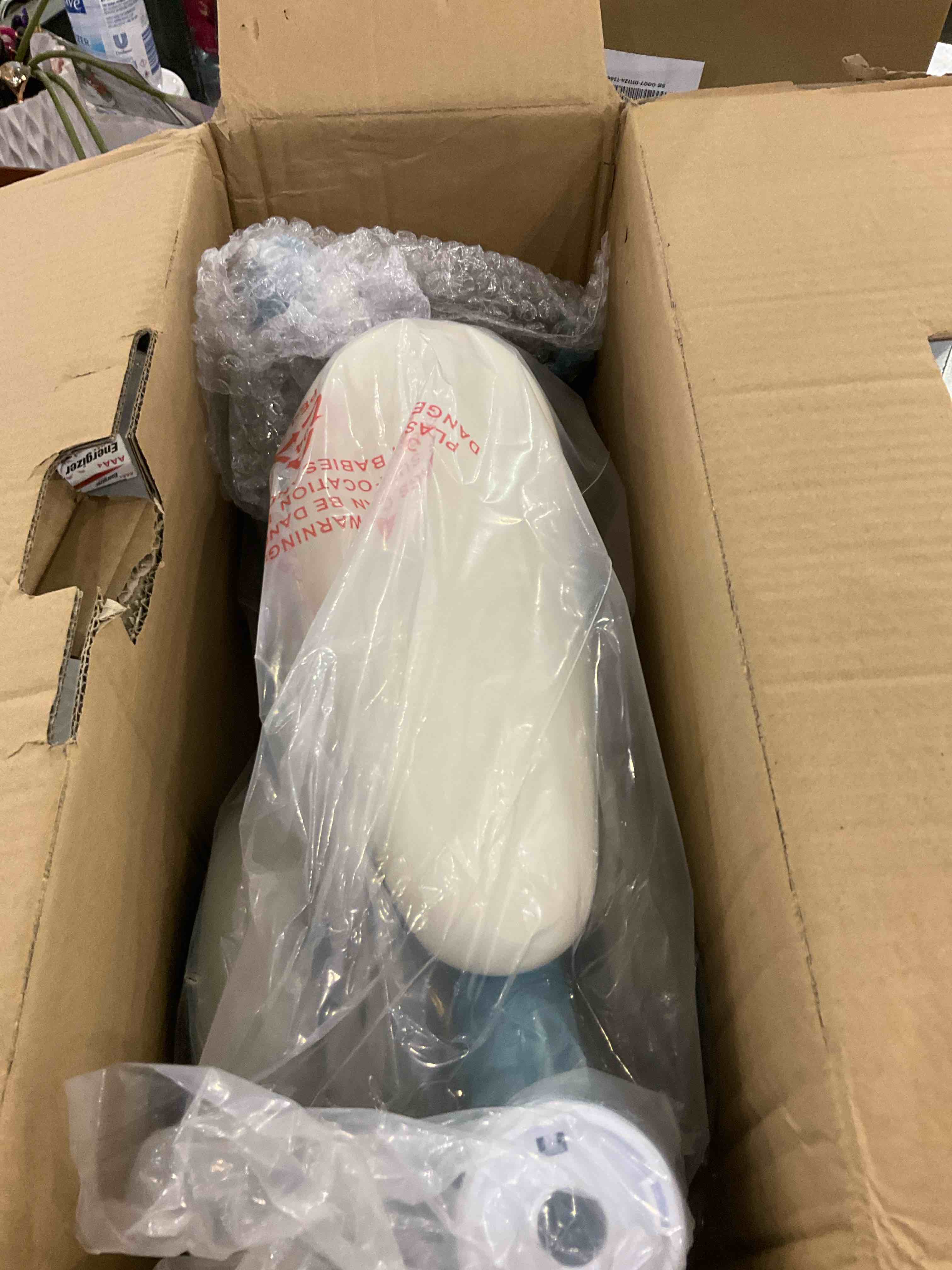 https://s3.amazonaws.com/lotting-images-prod/BargainHunt/EXS01027261_1707488681649.jpeg