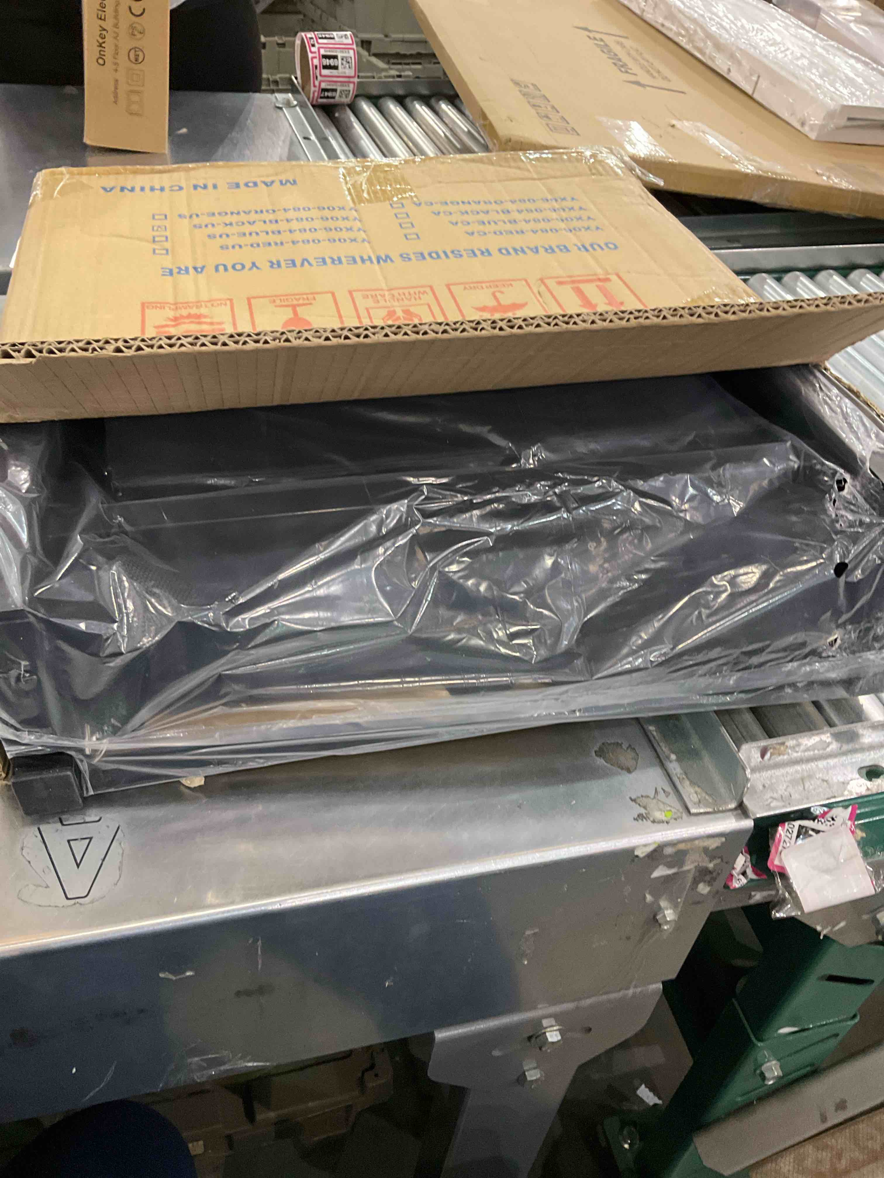 https://s3.amazonaws.com/lotting-images-prod/BargainHunt/EXS01027311_1707493746714.jpeg