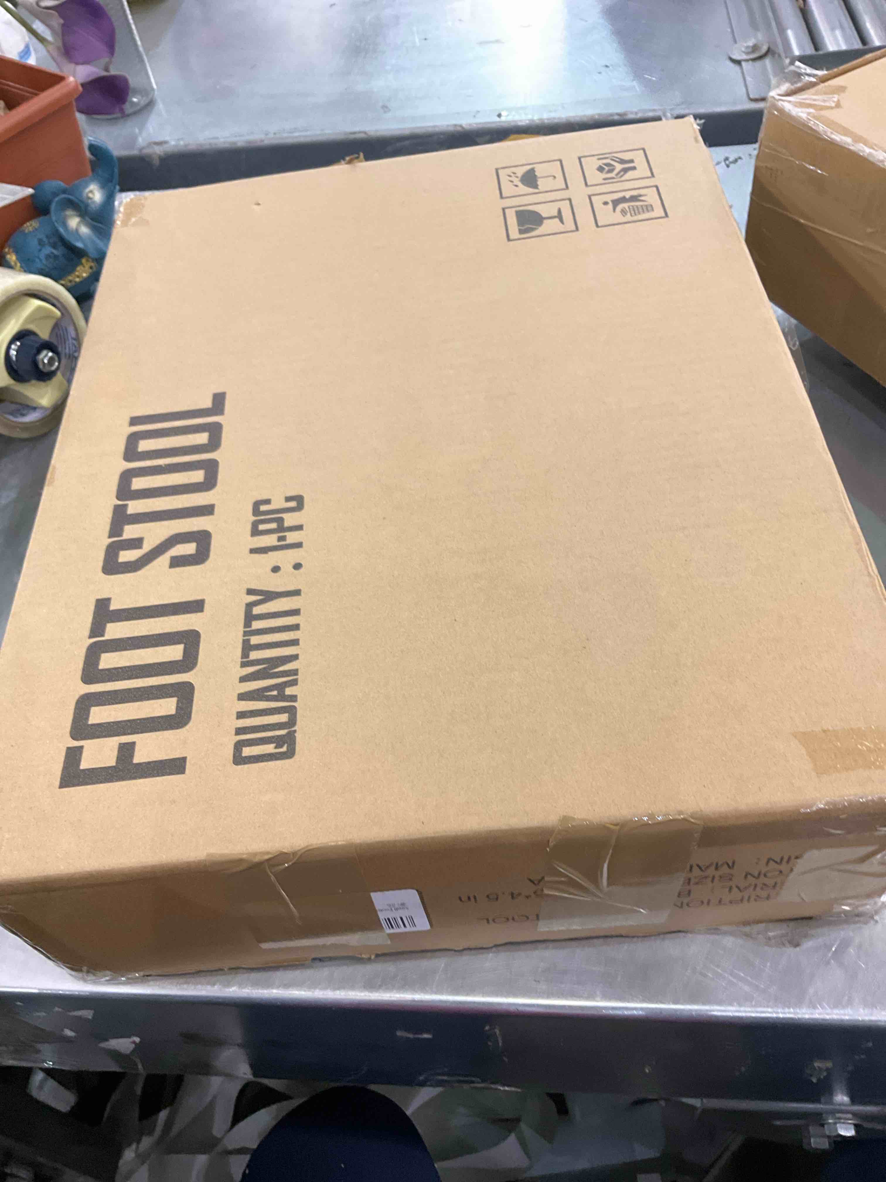 https://s3.amazonaws.com/lotting-images-prod/BargainHunt/EXS01027344_1707500893473.jpeg