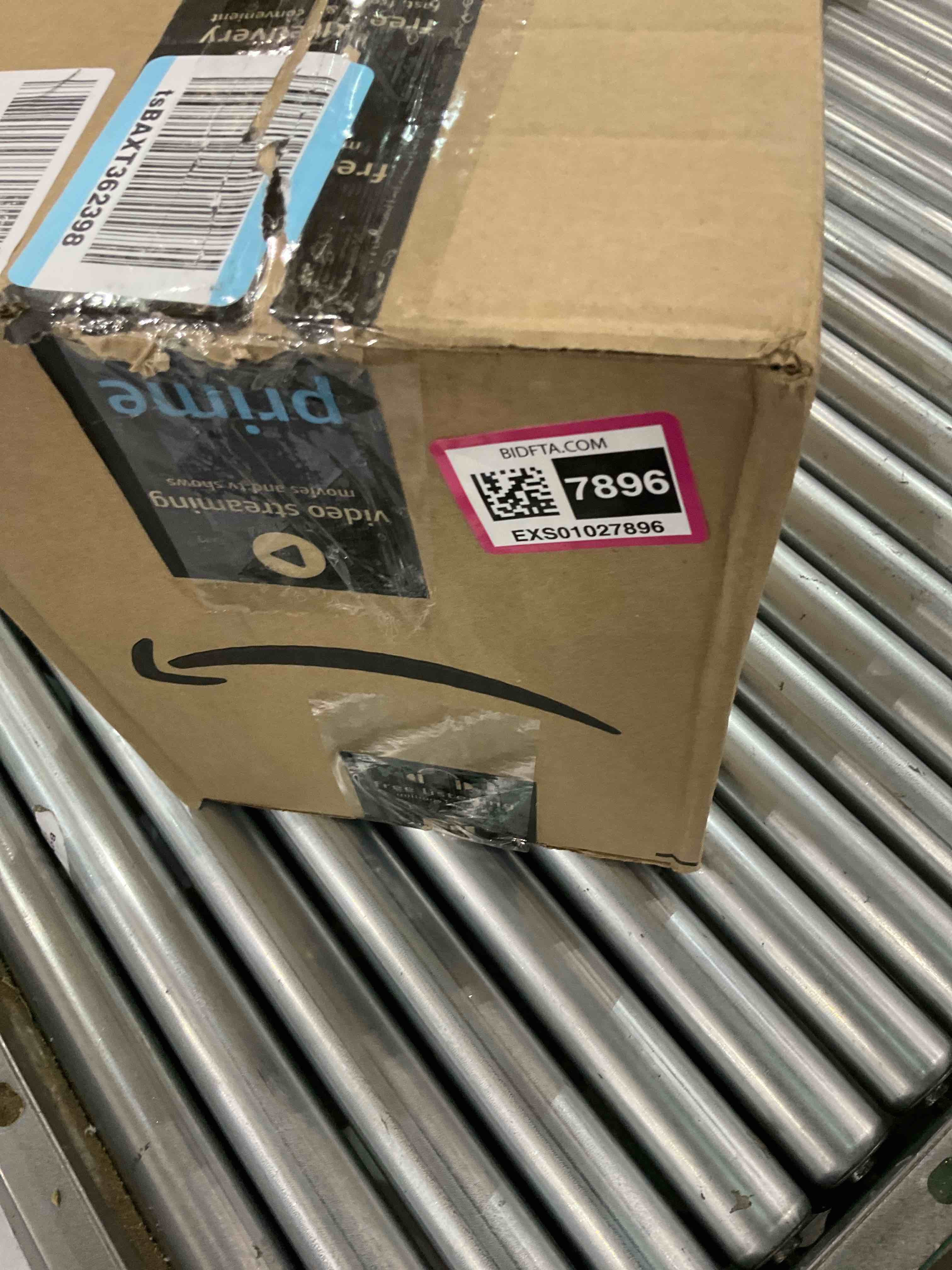 https://s3.amazonaws.com/lotting-images-prod/BargainHunt/EXS01027896_1707753404415.jpeg