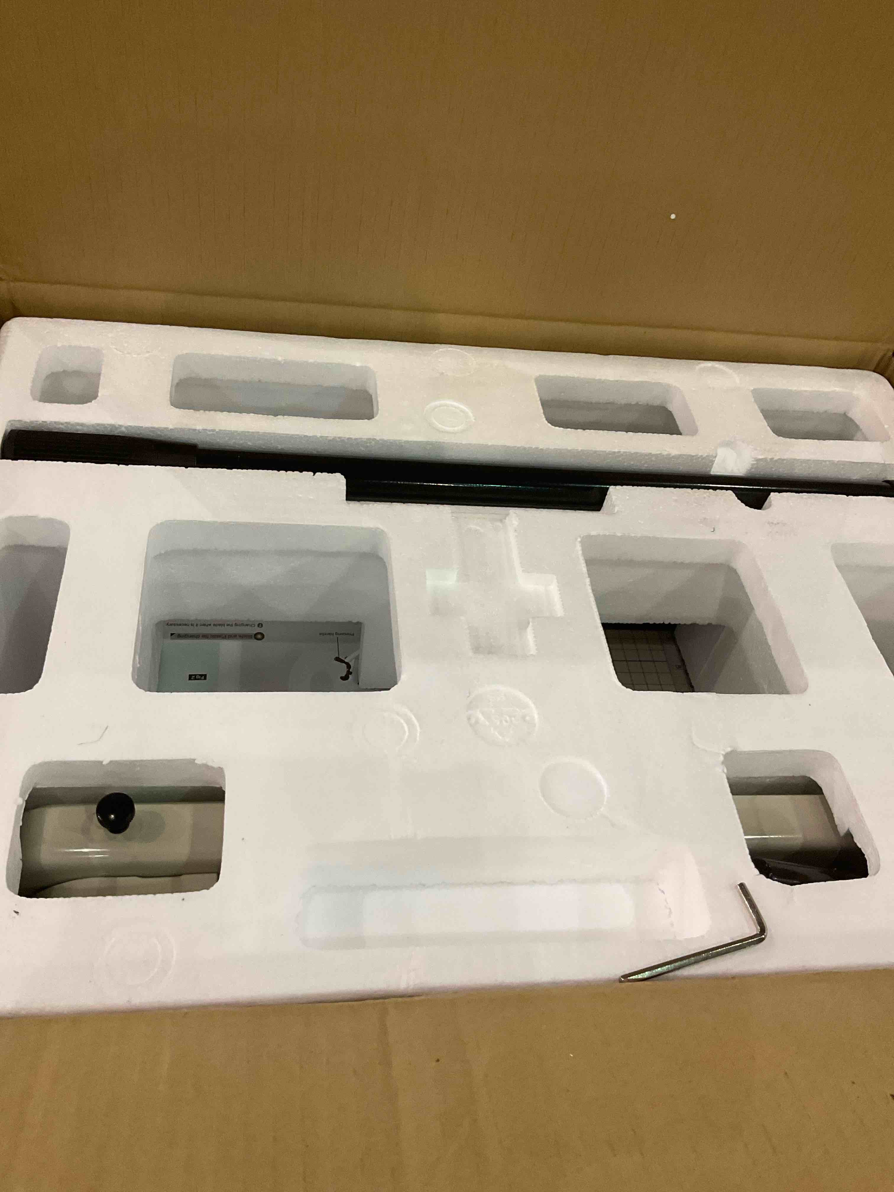 https://s3.amazonaws.com/lotting-images-prod/BargainHunt/EXS01028033_1708692059631.jpeg