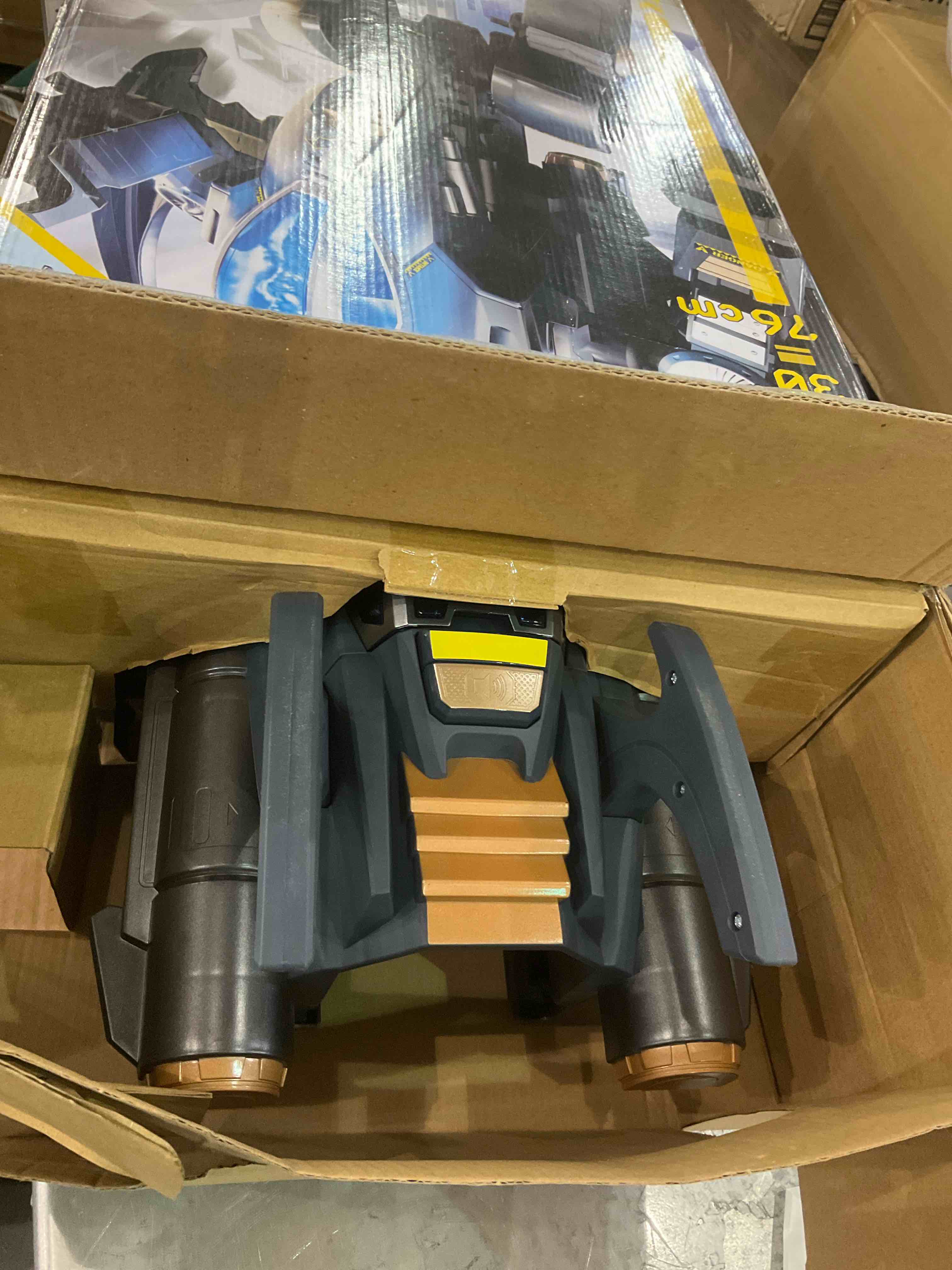 https://s3.amazonaws.com/lotting-images-prod/BargainHunt/EXS01028037_1708692368745.jpeg
