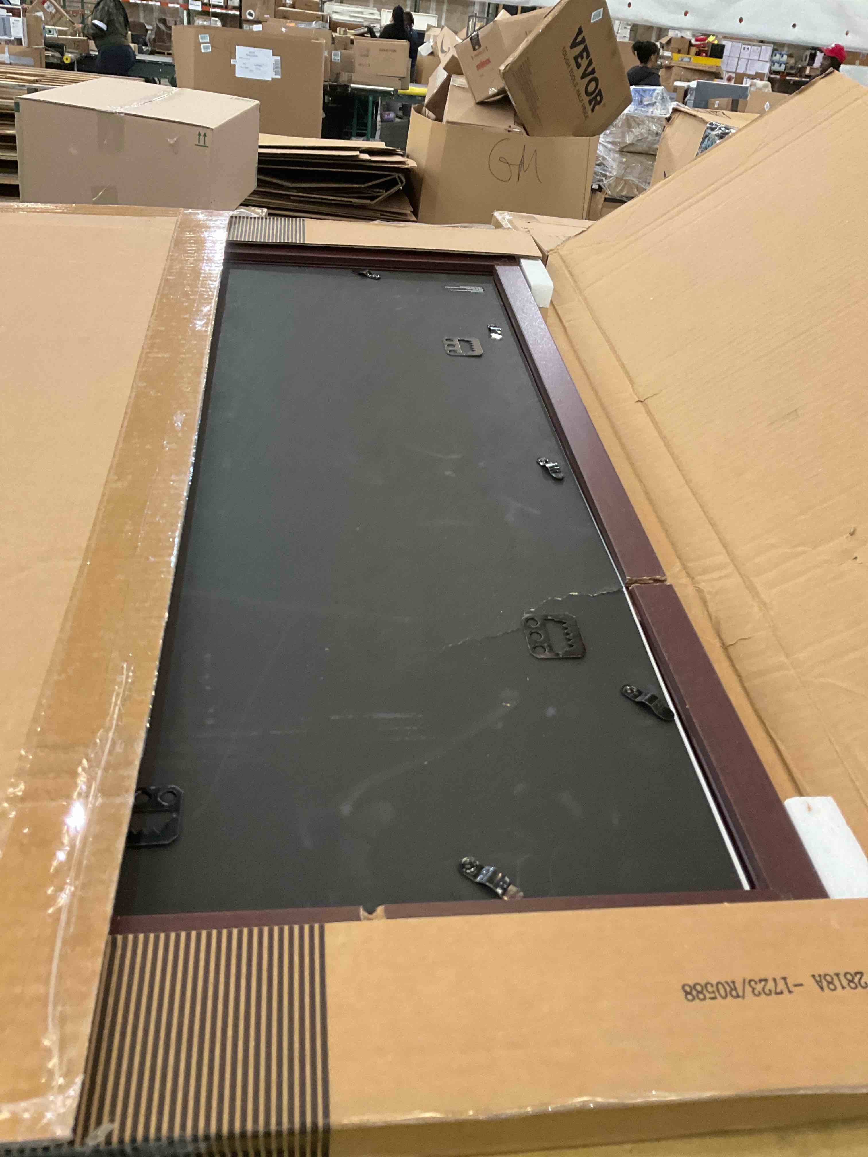 https://s3.amazonaws.com/lotting-images-prod/BargainHunt/EXS01028284_1709144928971.jpeg