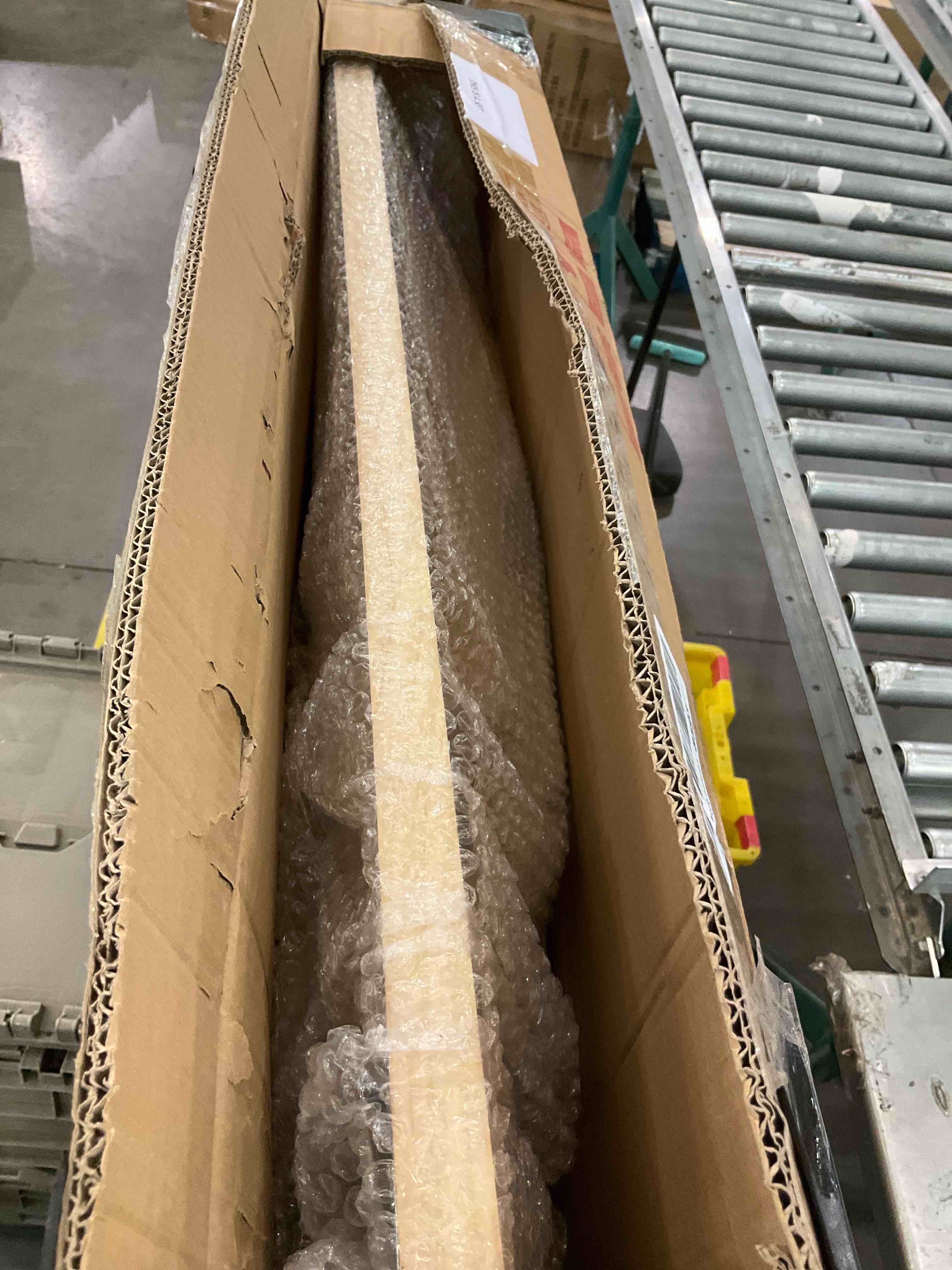 https://s3.amazonaws.com/lotting-images-prod/BargainHunt/EXS01028288_1709145488266.jpeg