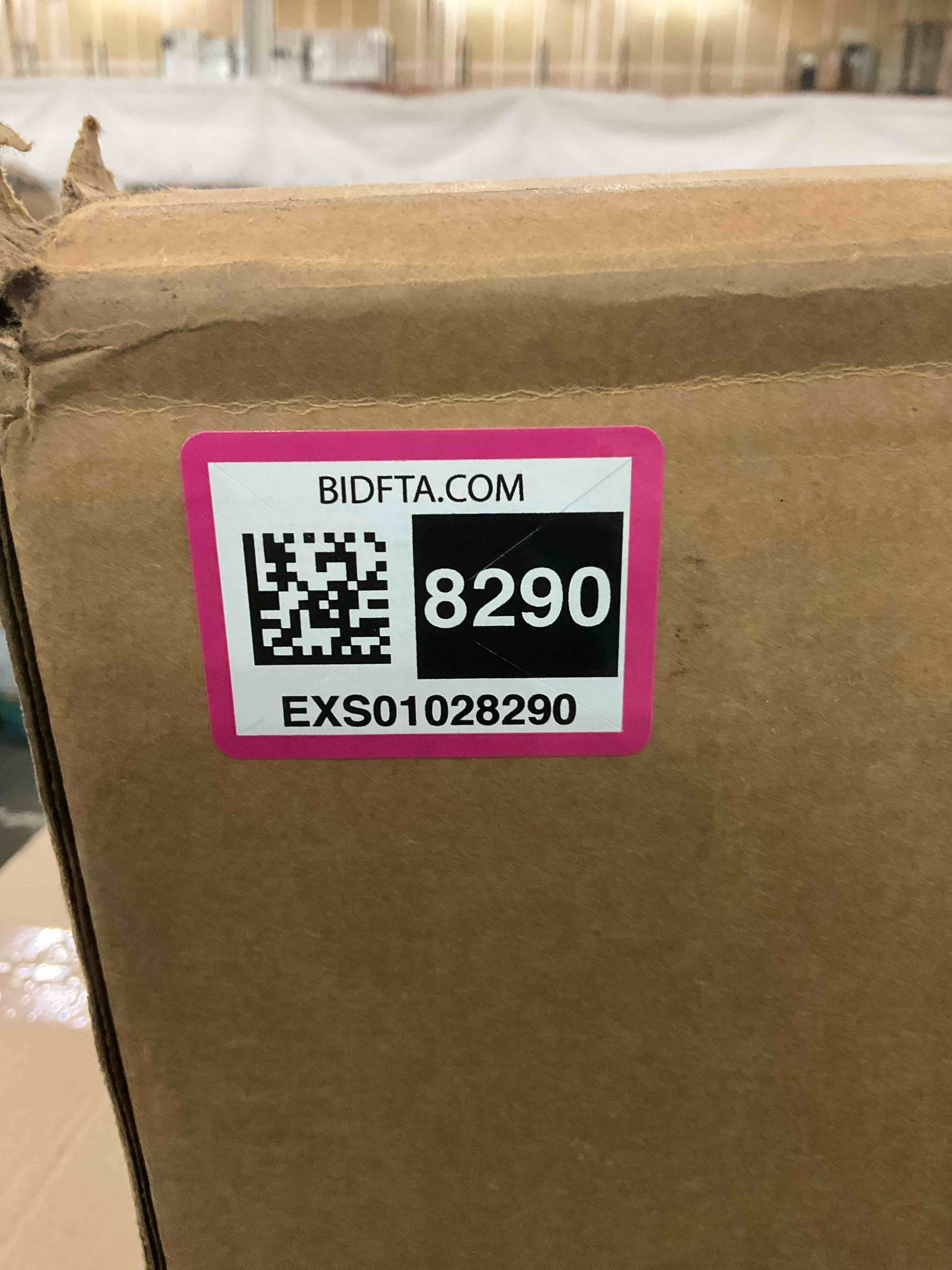 https://s3.amazonaws.com/lotting-images-prod/BargainHunt/EXS01028290_1709146032660.jpeg